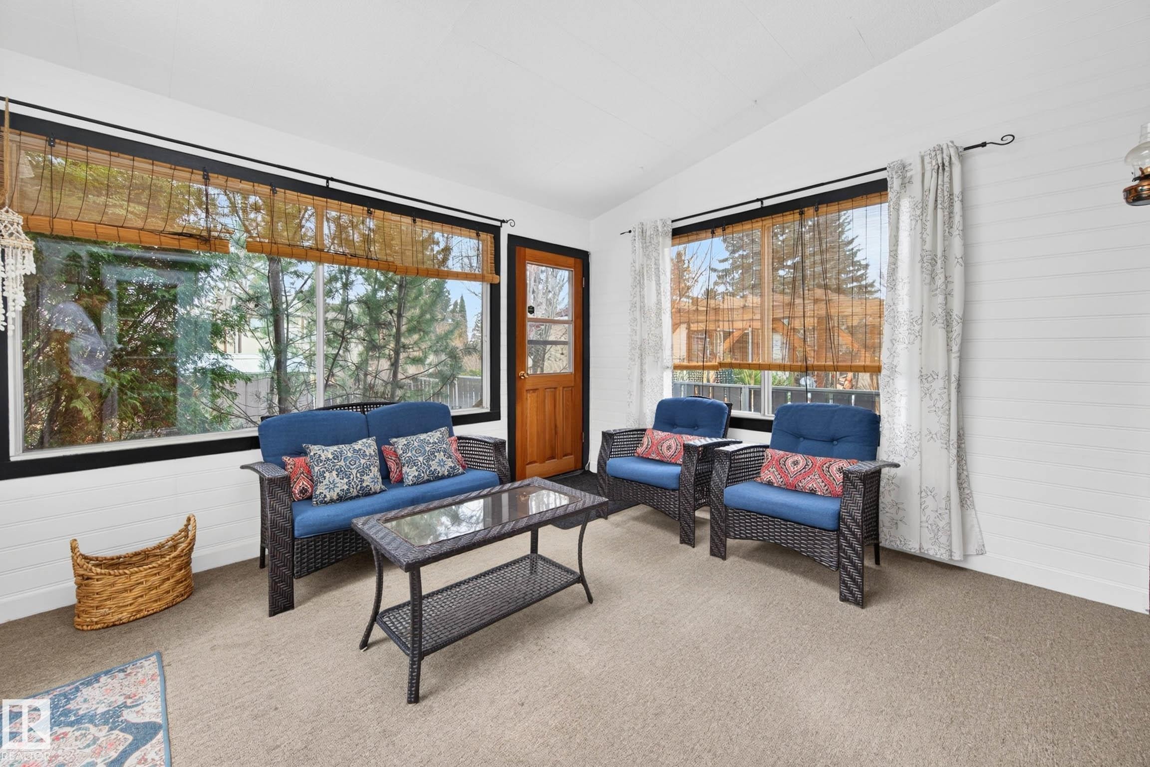 6118 37A Avenue, Edmonton, AB - Indoor