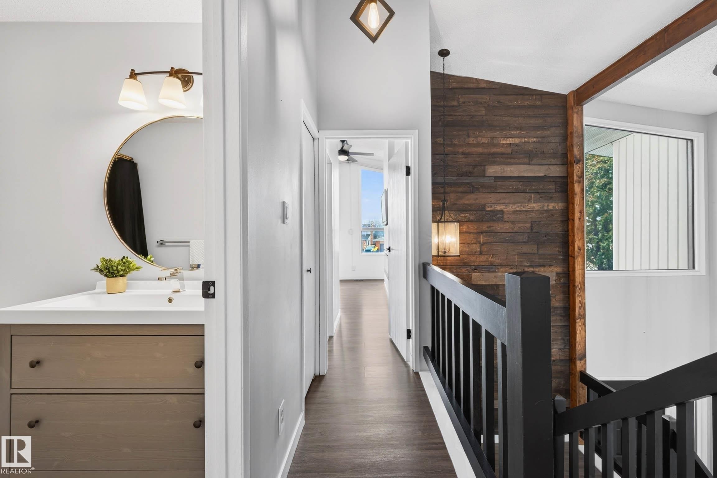 6118 37A Avenue, Edmonton, AB - Indoor