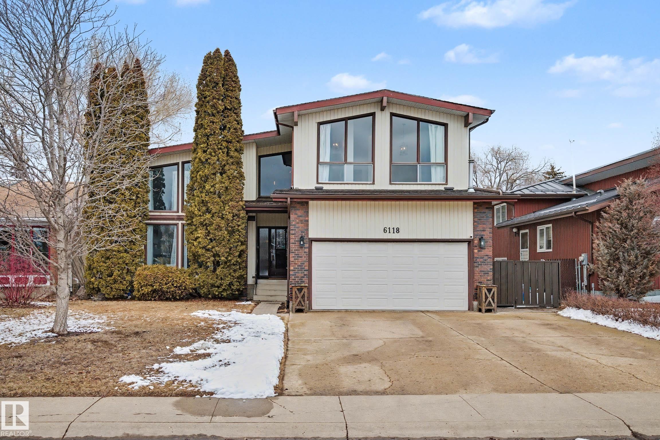 6118 37A Avenue, Edmonton, AB - Outdoor With Facade