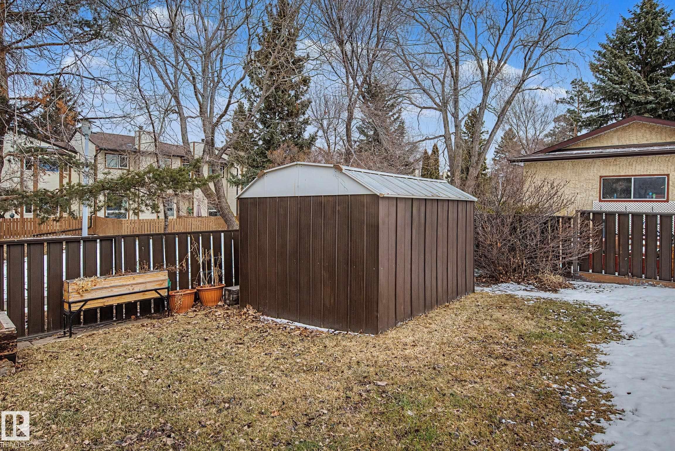 6118 37A Avenue, Edmonton, AB - Outdoor