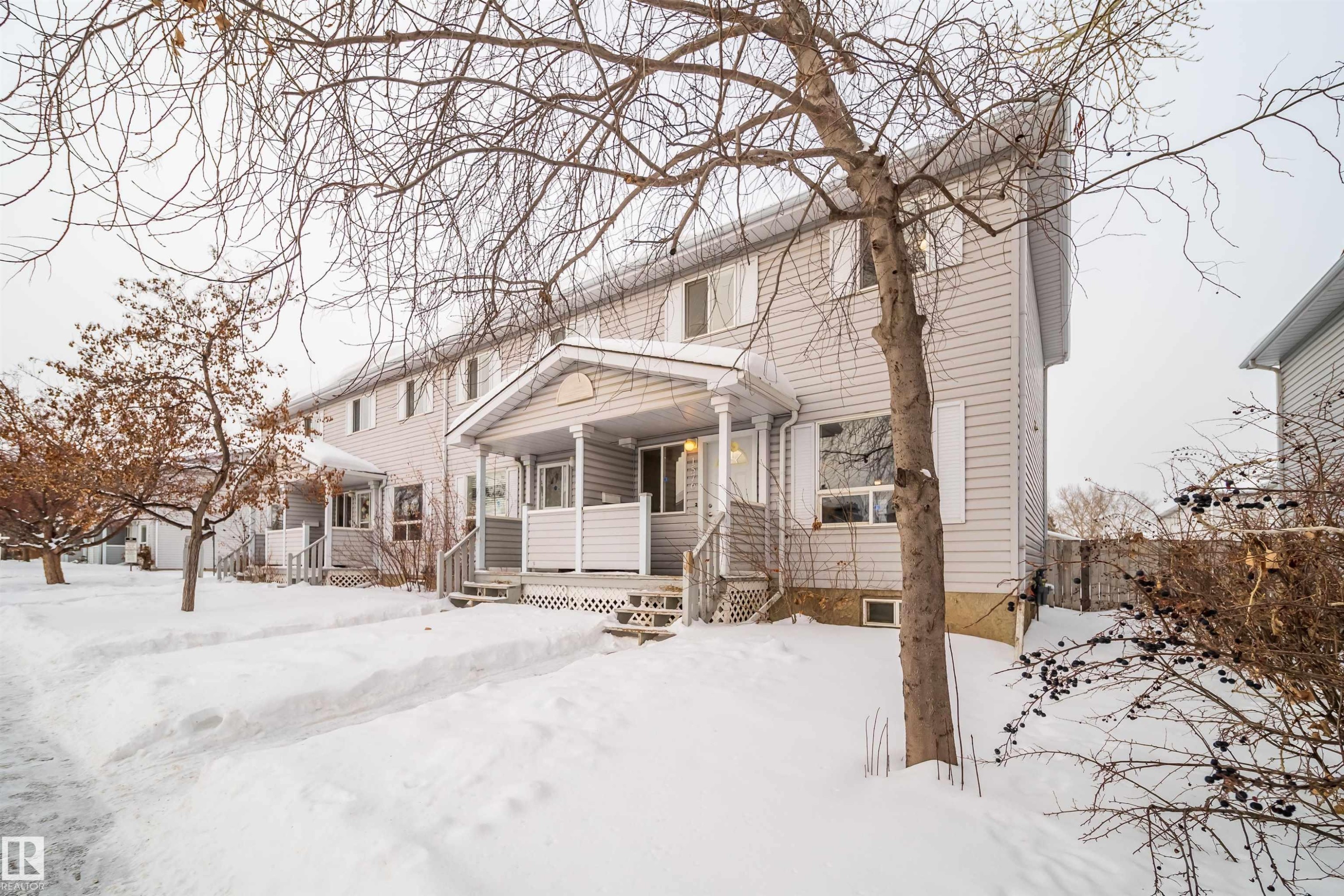 1576 Mill Woods Road E, Edmonton, AB - Outdoor With Facade