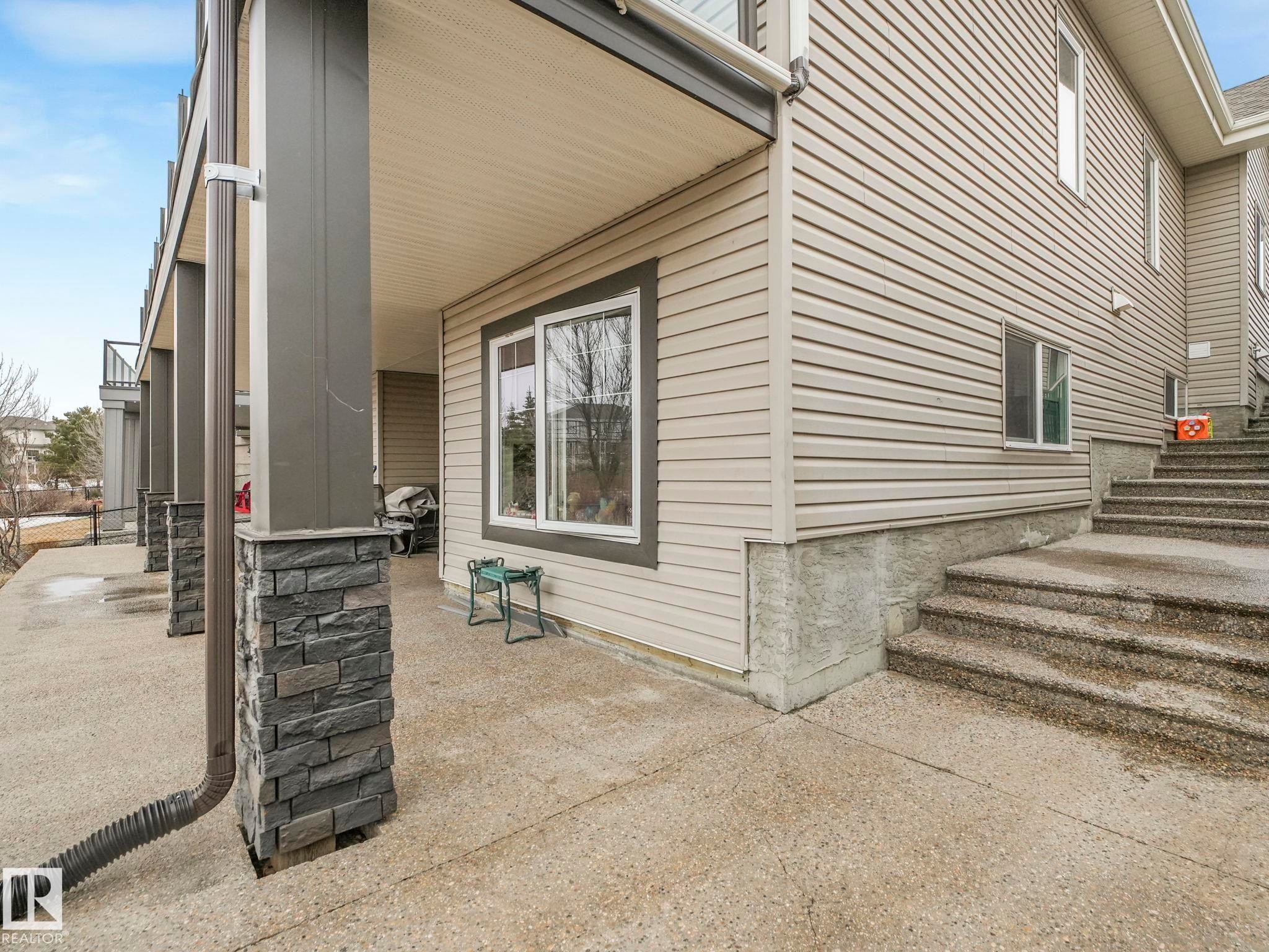 876 Hodgins Road, Edmonton, AB - Outdoor With Exterior