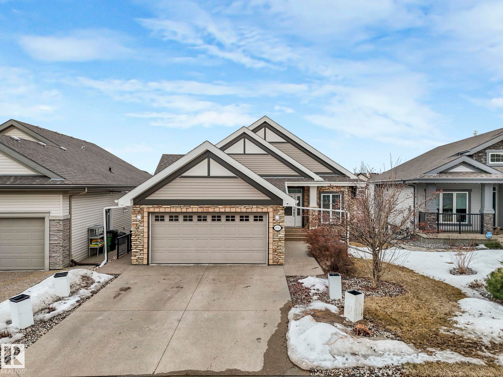 876 Hodgins Road, Edmonton, AB - Outdoor With Facade