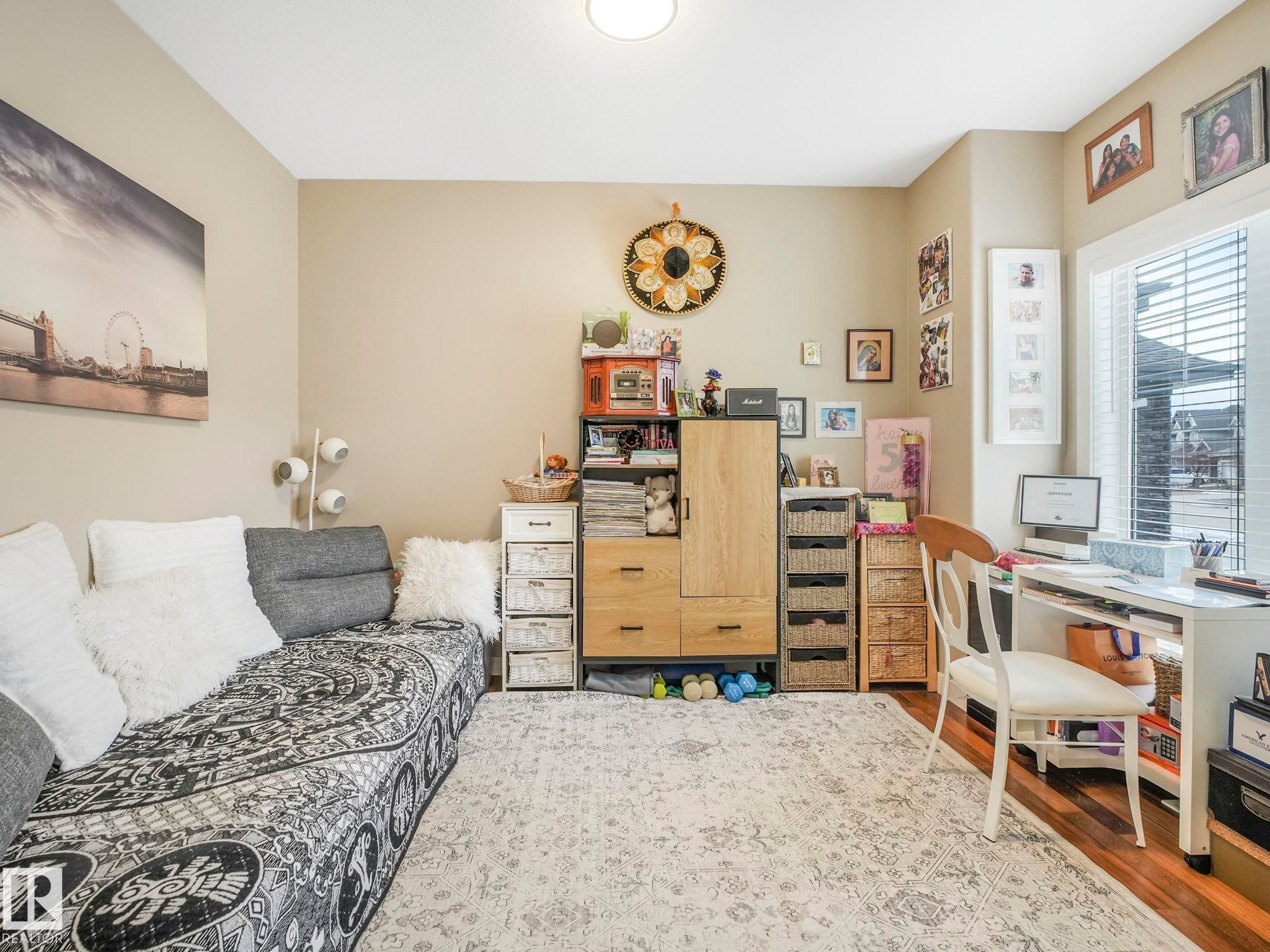 876 Hodgins Road, Edmonton, AB - Indoor