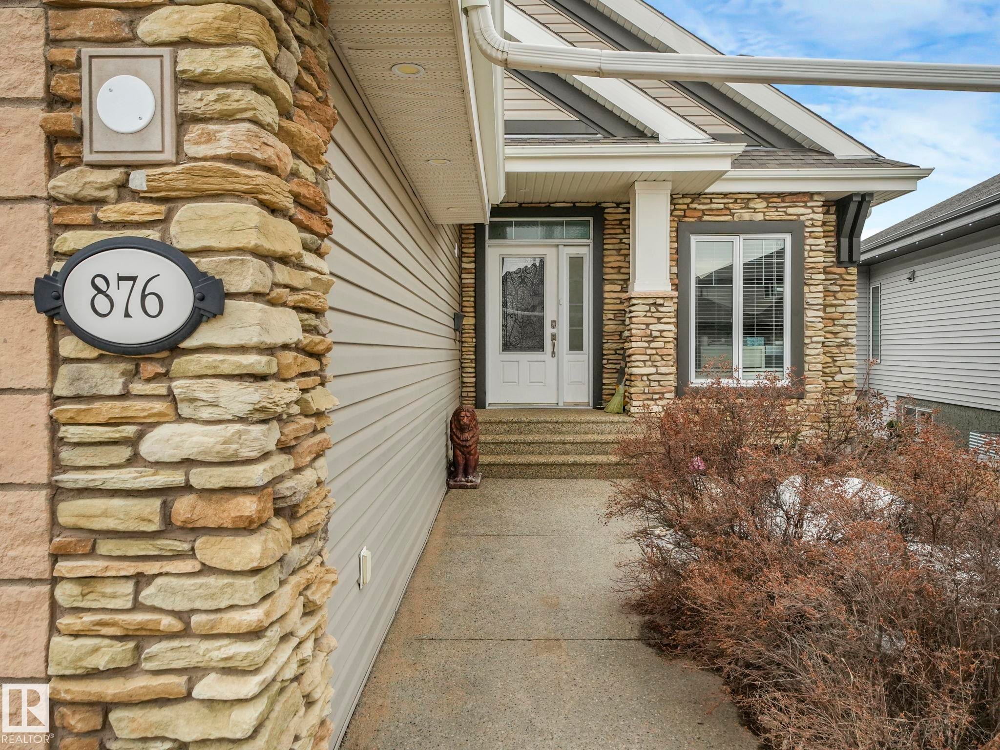 876 Hodgins Road, Edmonton, AB - Outdoor