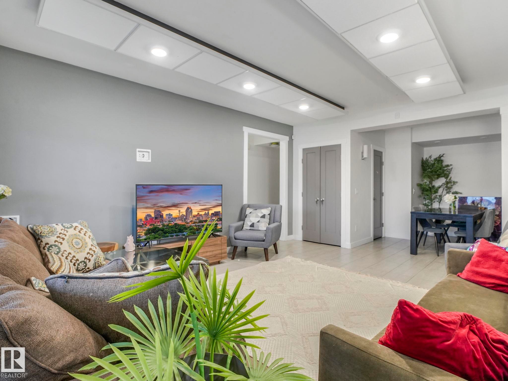 876 Hodgins Road, Edmonton, AB - Indoor