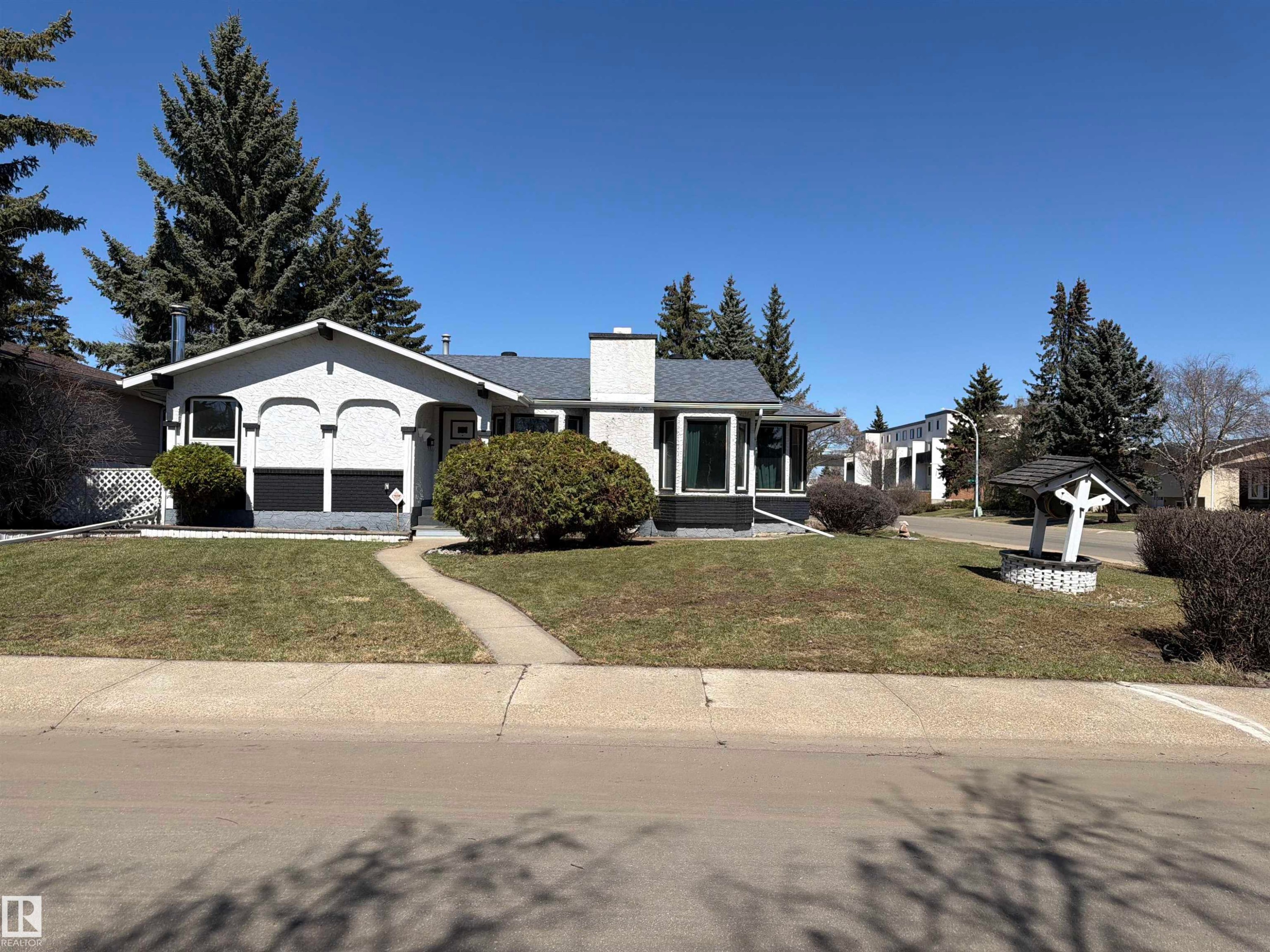 17104 85 Avenue, Edmonton, AB - Outdoor