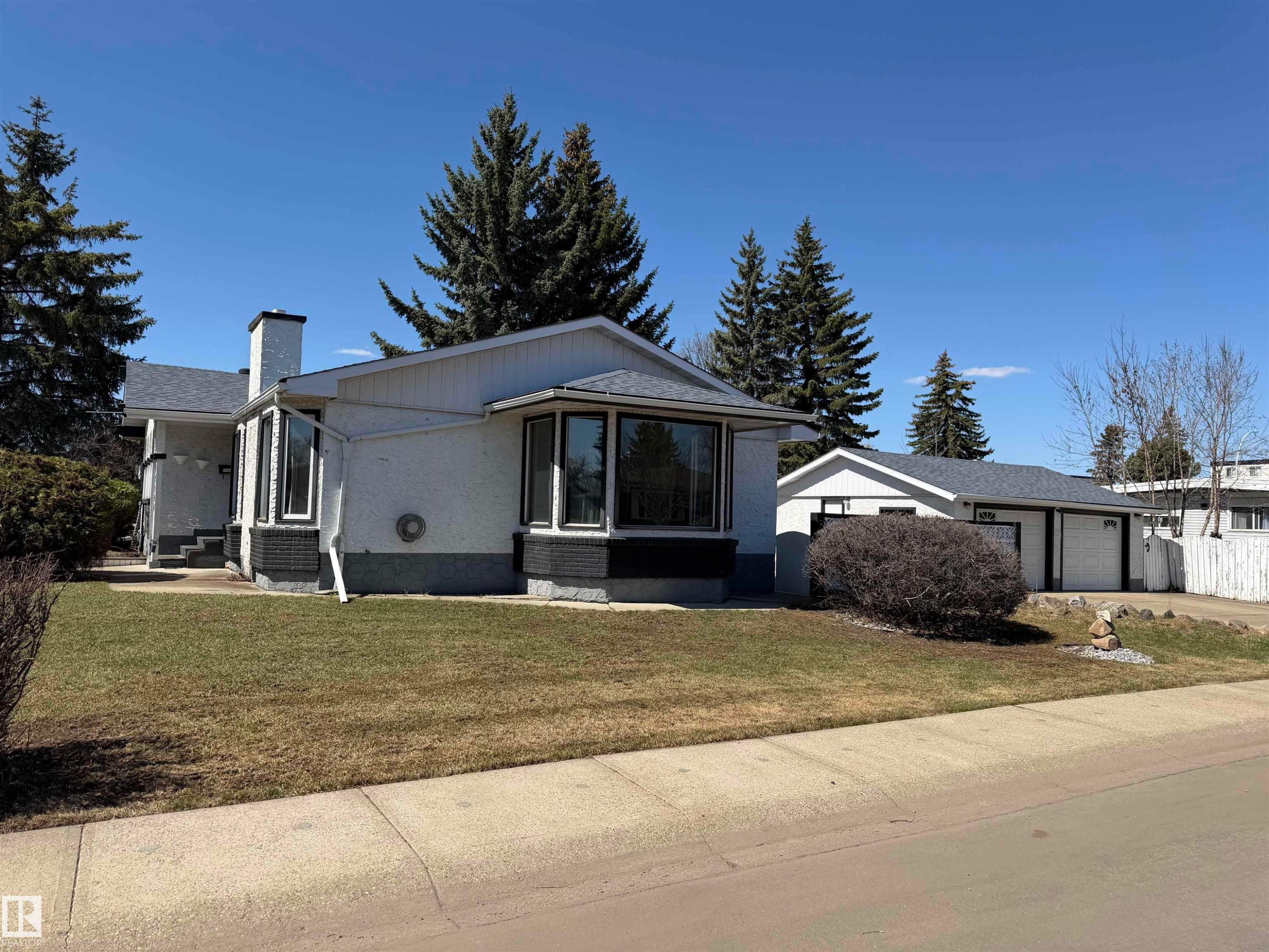 17104 85 Avenue, Edmonton, AB - Outdoor