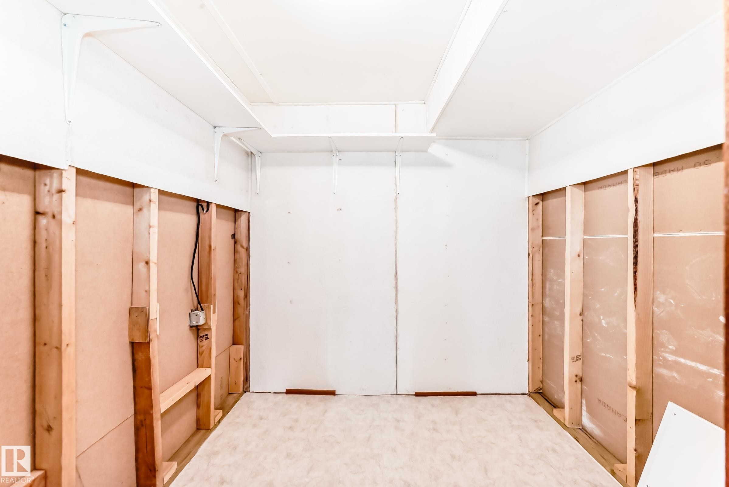 17104 85 Avenue, Edmonton, AB - Indoor Photo Showing Other Room