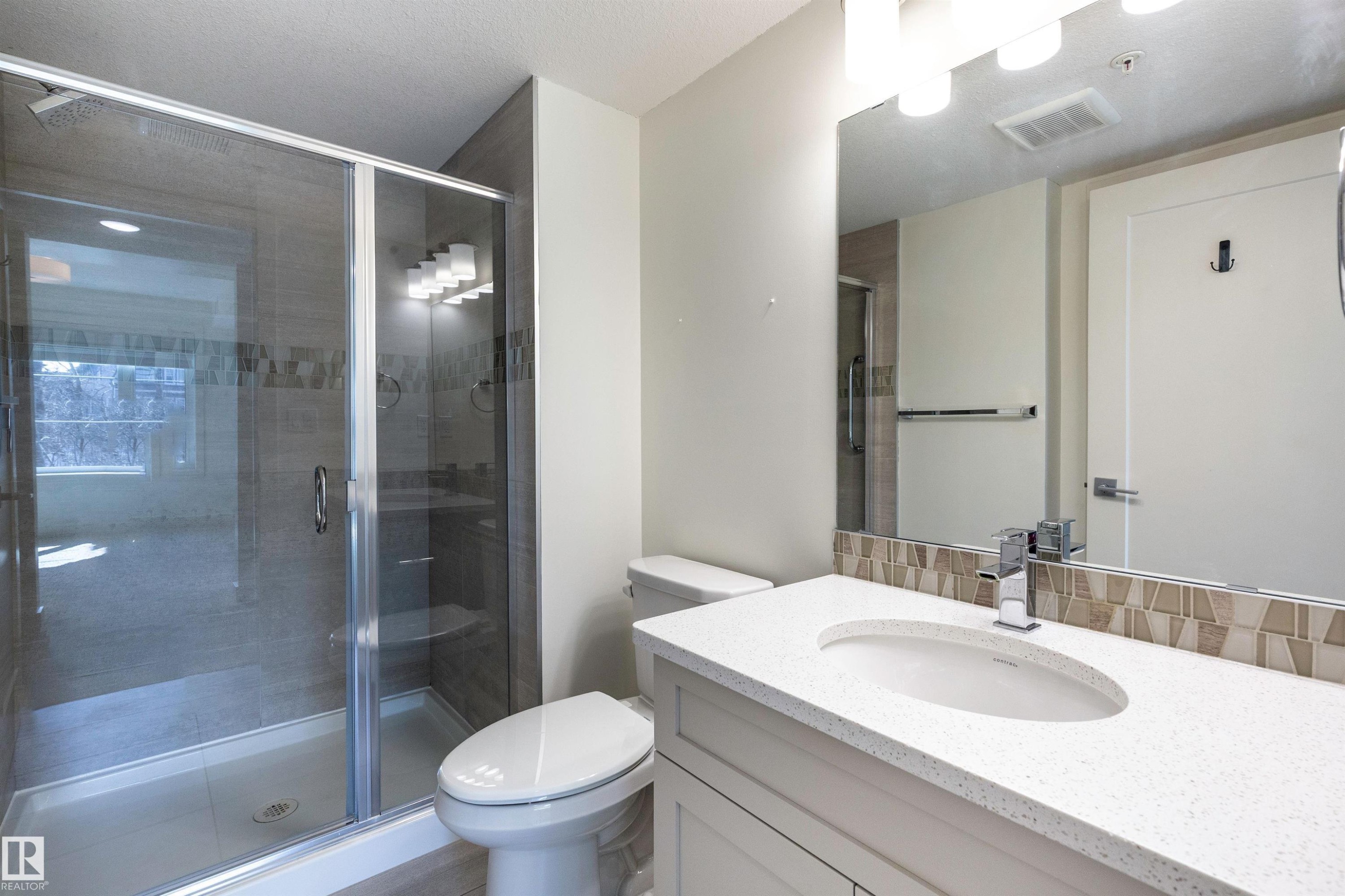 108 5025 Edgemont Boulevard, Edmonton, AB - Indoor Photo Showing Bathroom
