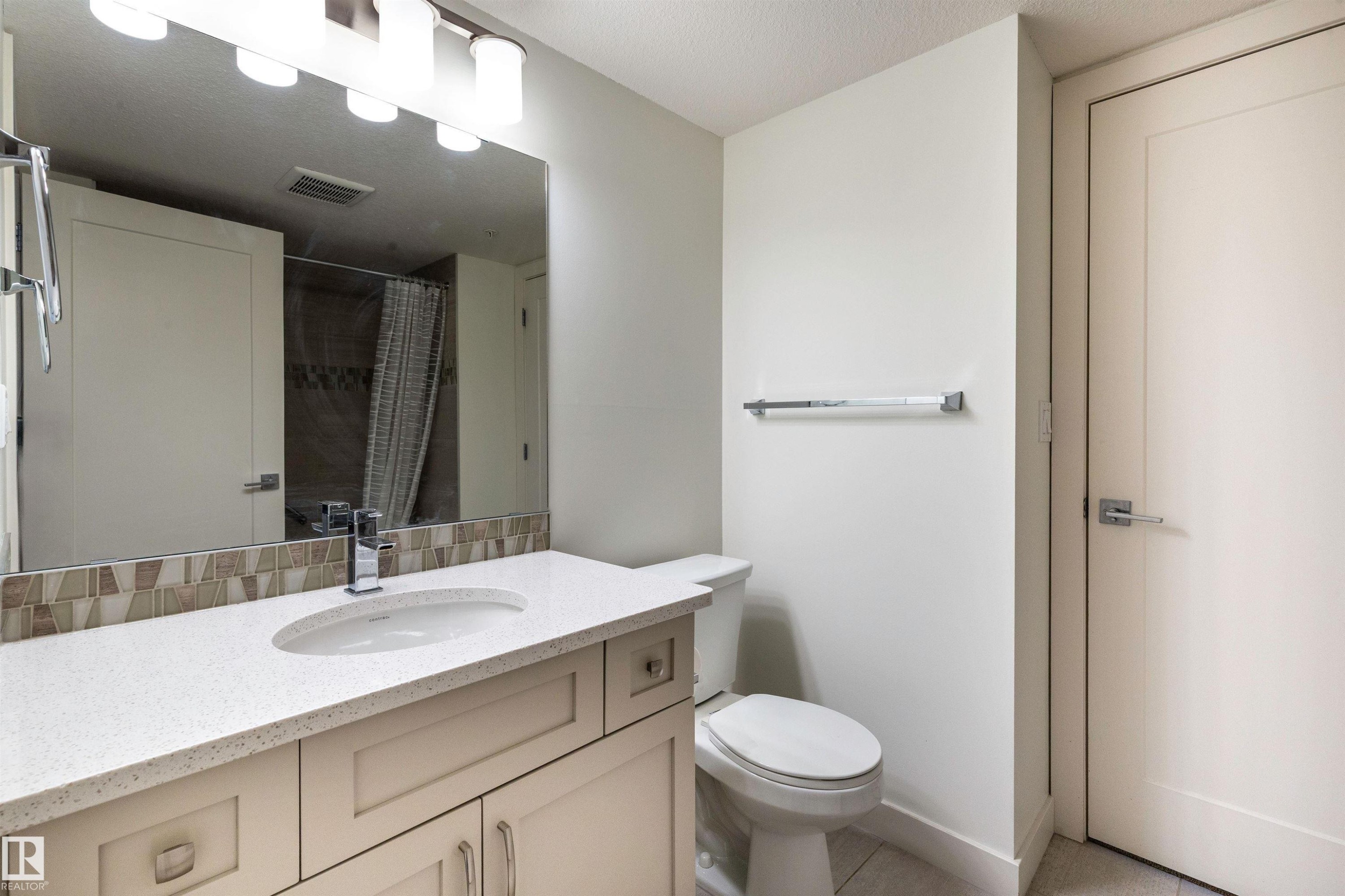 108 5025 Edgemont Boulevard, Edmonton, AB - Indoor Photo Showing Bathroom