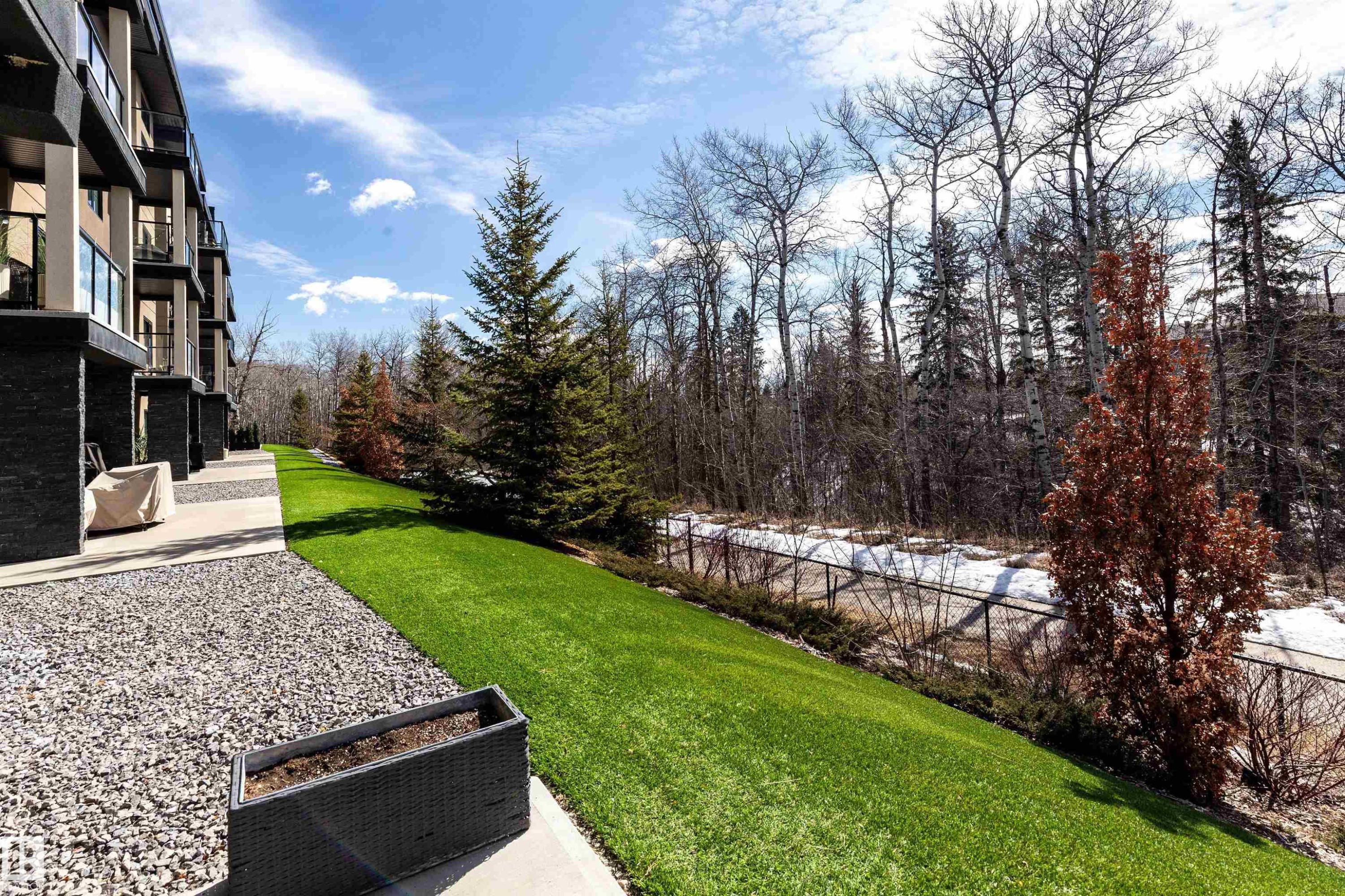 108 5025 Edgemont Boulevard, Edmonton, AB - Outdoor