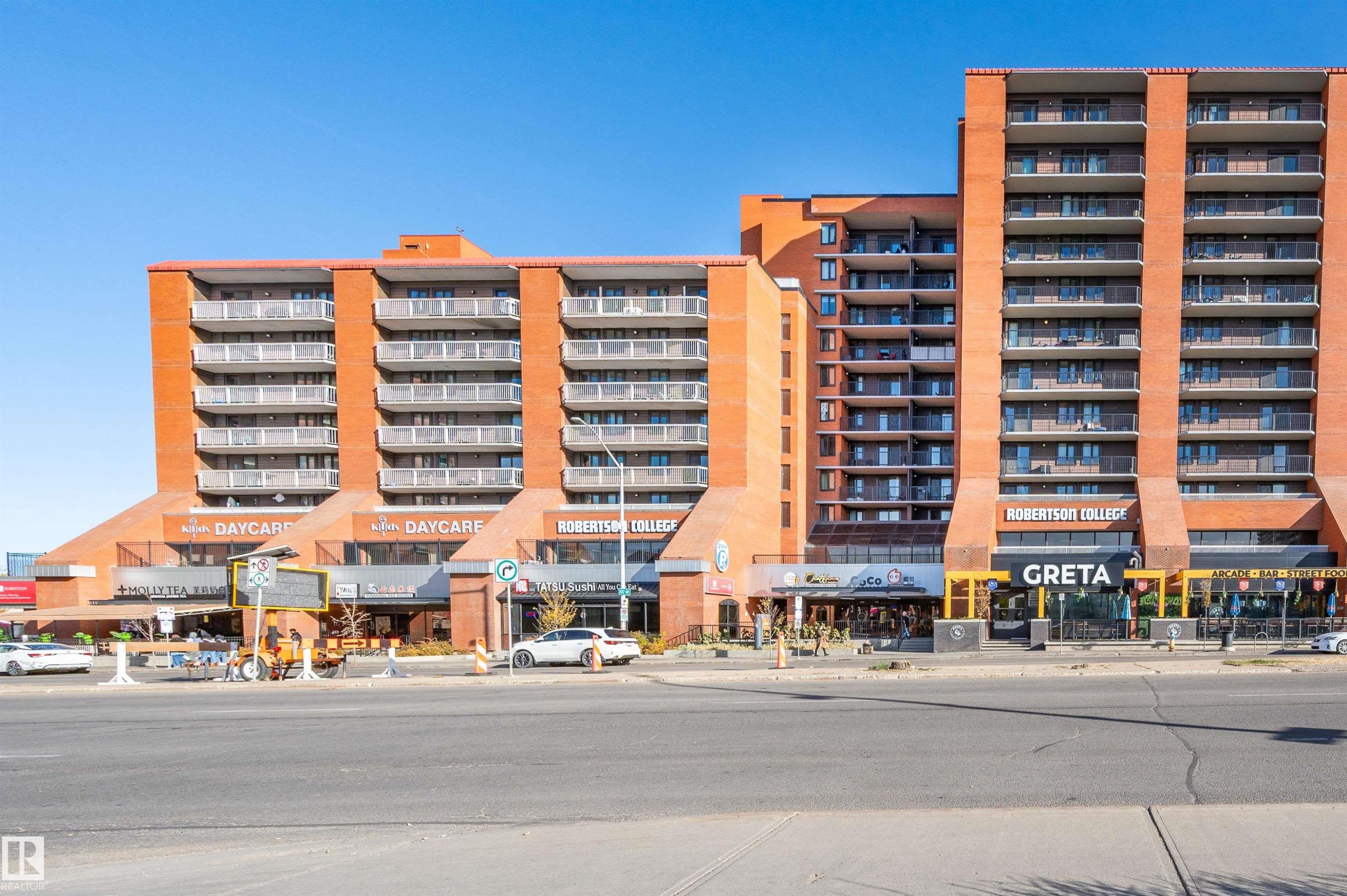802 10145 109 Street, Edmonton, AB - Outdoor