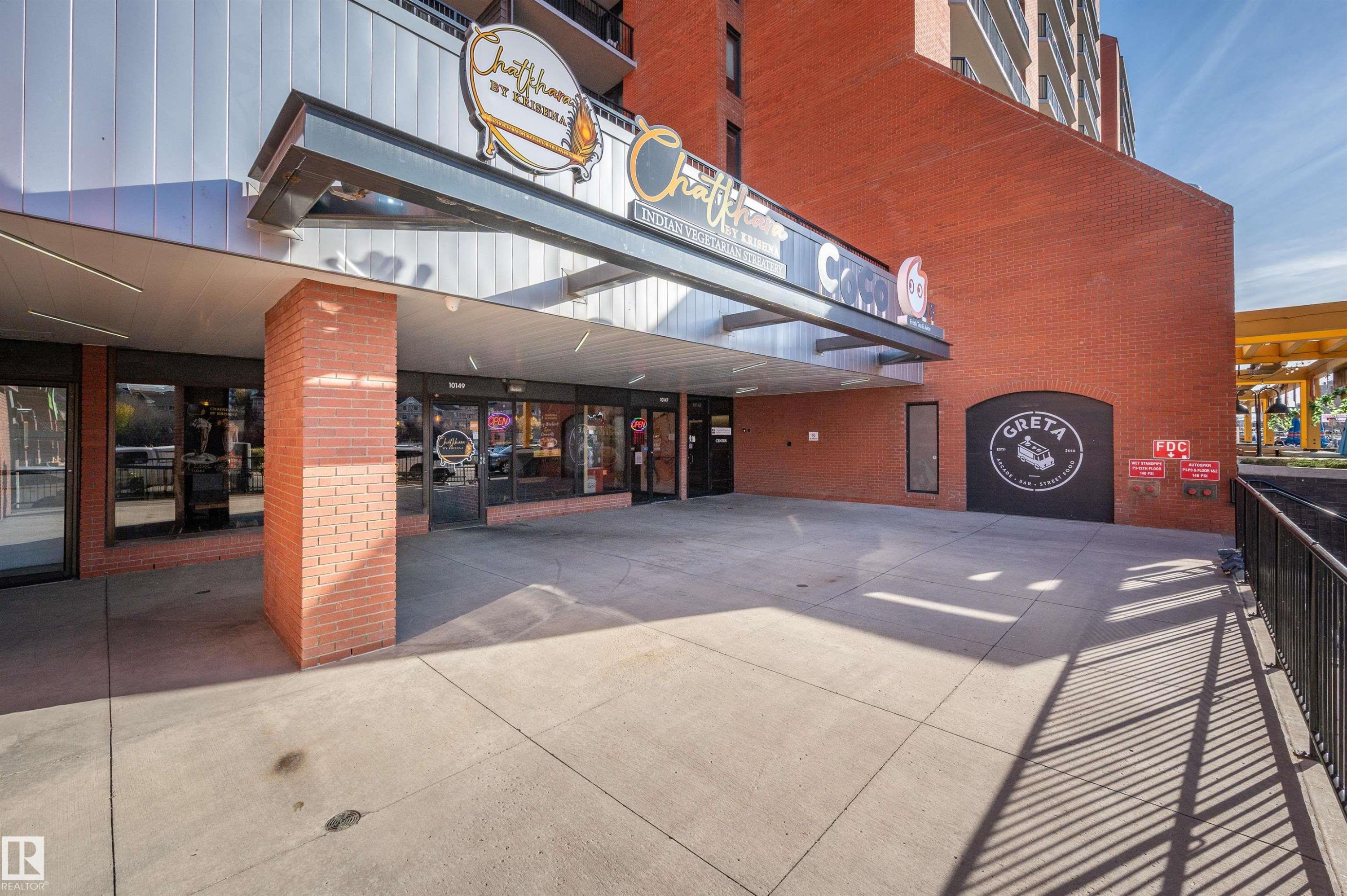 802 10145 109 Street, Edmonton, AB - Outdoor