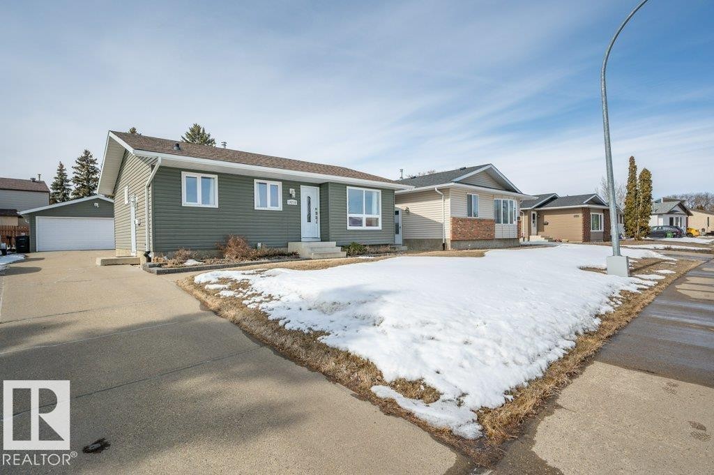 14210 22A Street, Edmonton, AB - Outdoor