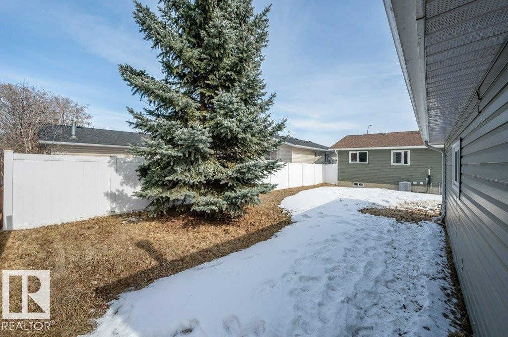 14210 22A Street, Edmonton, AB - Outdoor