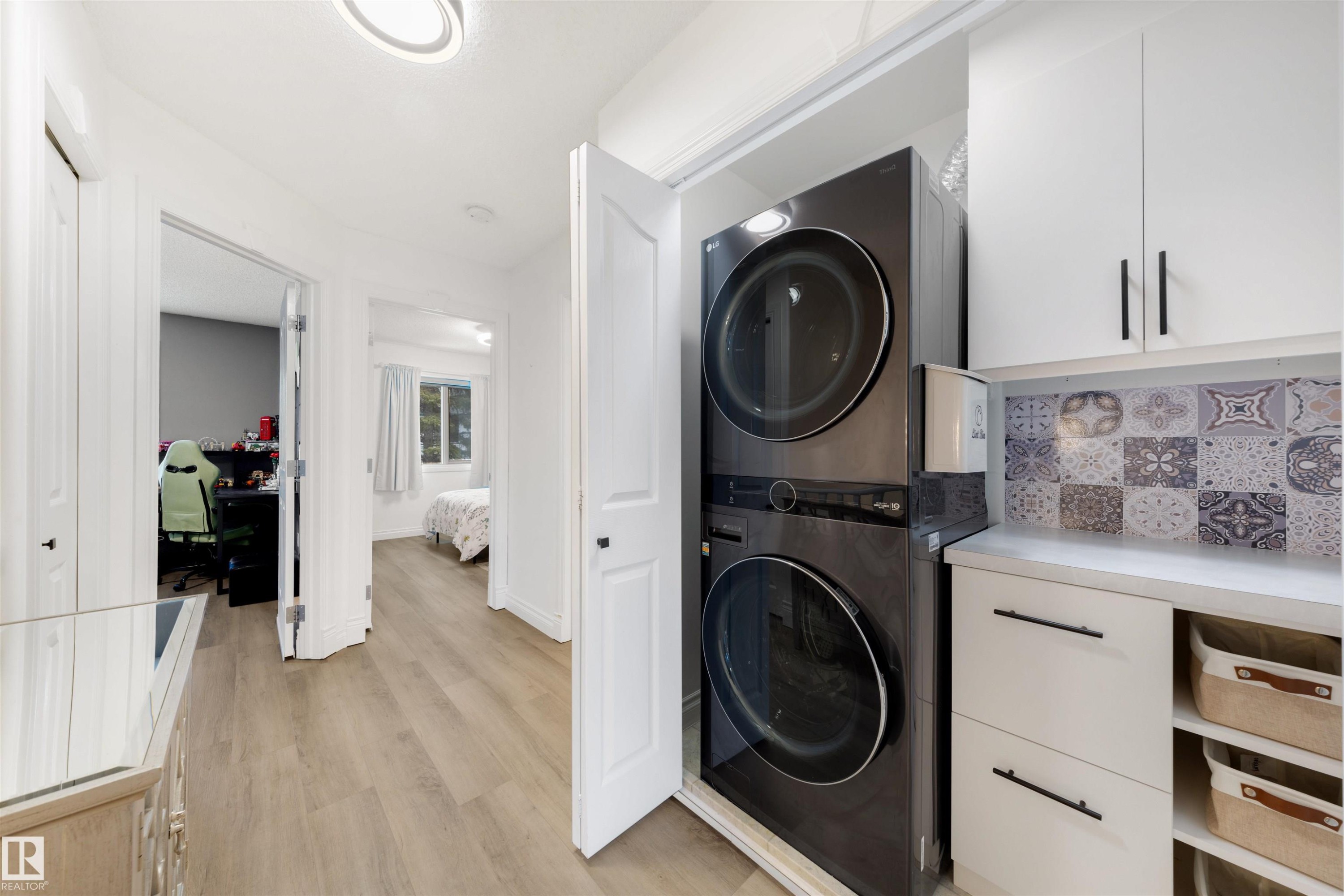 23 882 Ryan Place, Edmonton, AB - Indoor Photo Showing Laundry Room