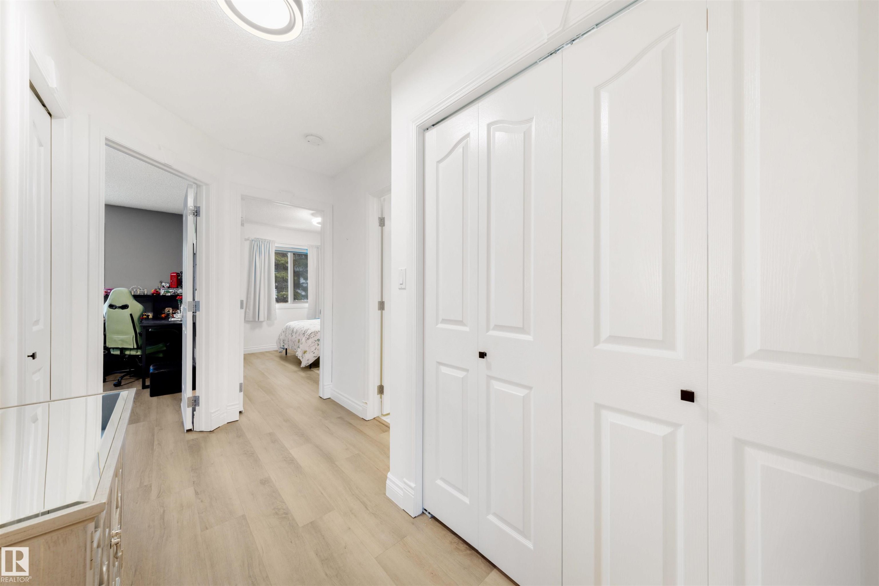 23 882 Ryan Place, Edmonton, AB - Indoor Photo Showing Other Room