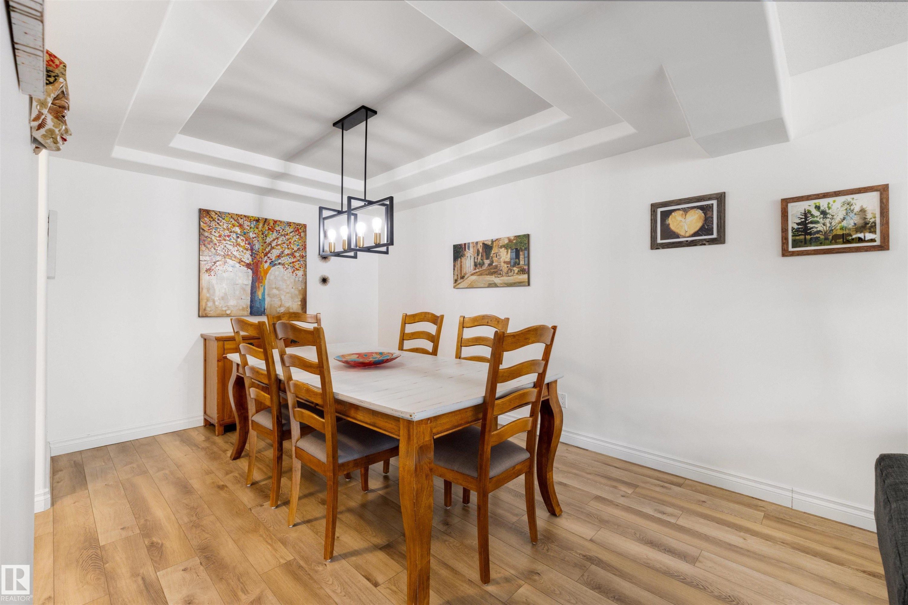 23 882 Ryan Place, Edmonton, AB - Indoor Photo Showing Dining Room