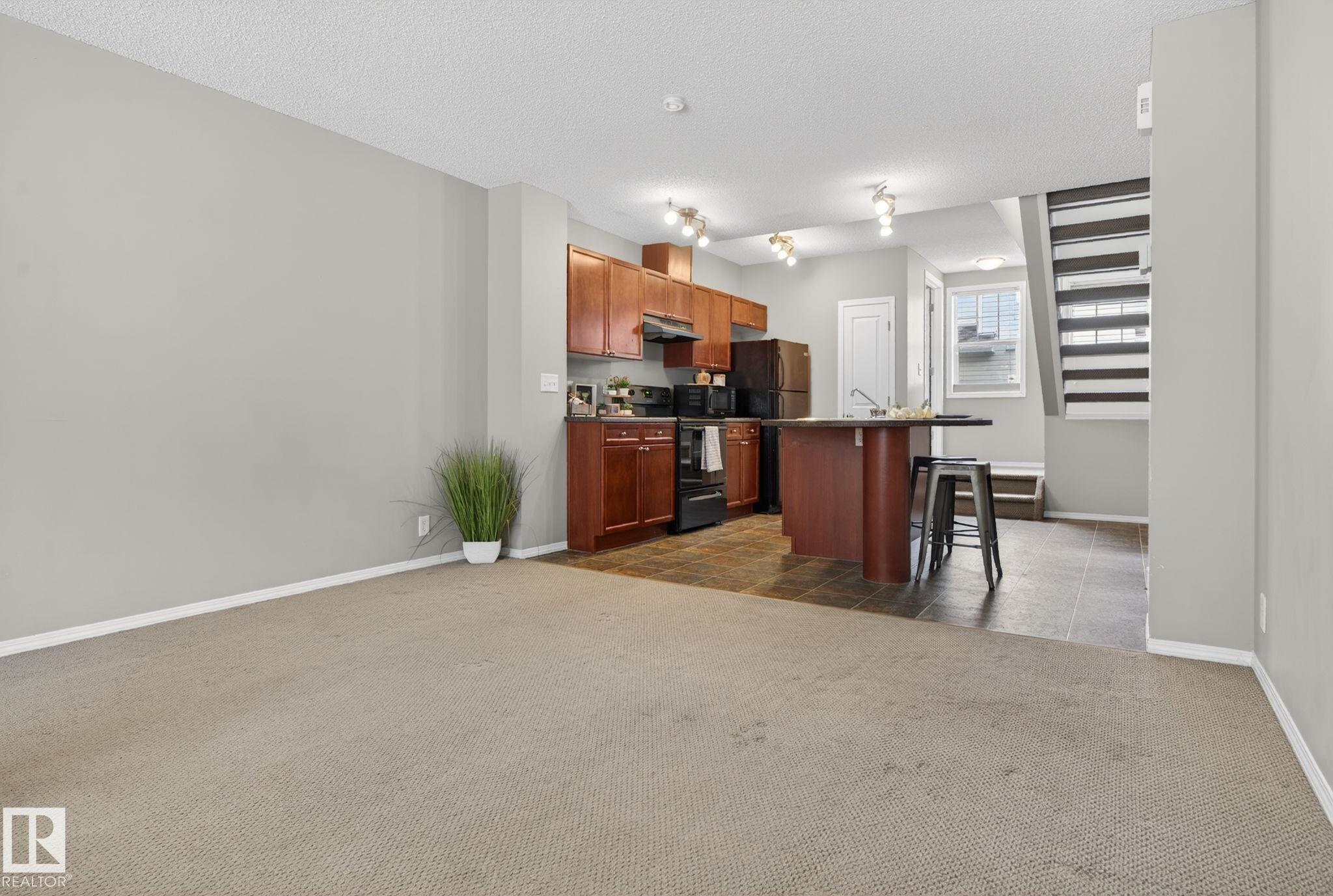 149 5604 199 Street, Edmonton, AB - Indoor