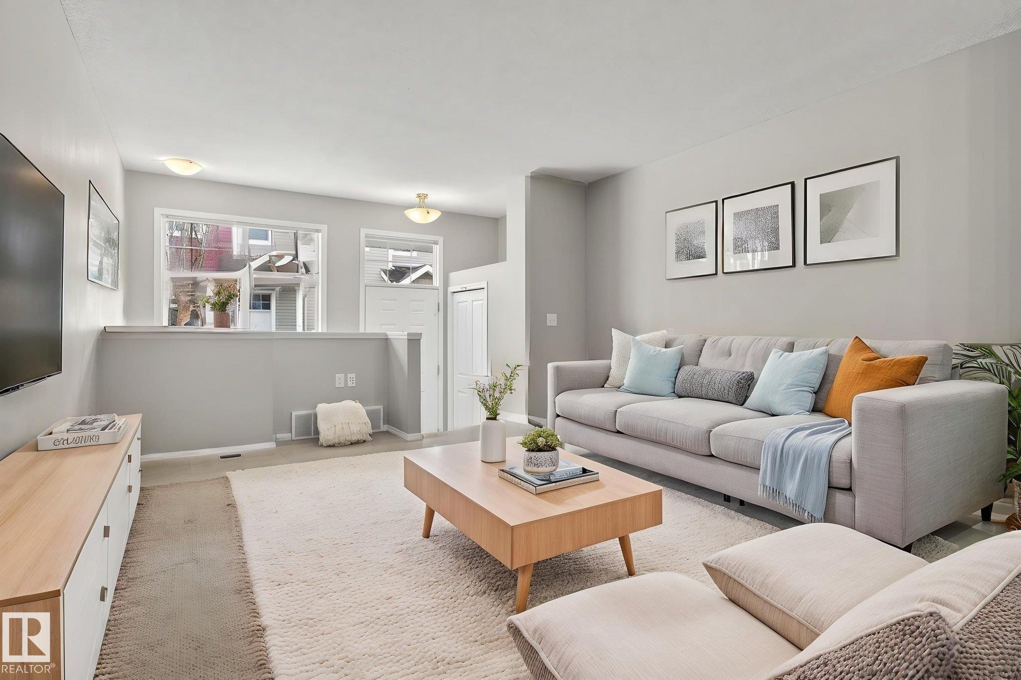149 5604 199 Street, Edmonton, AB - Indoor Photo Showing Living Room