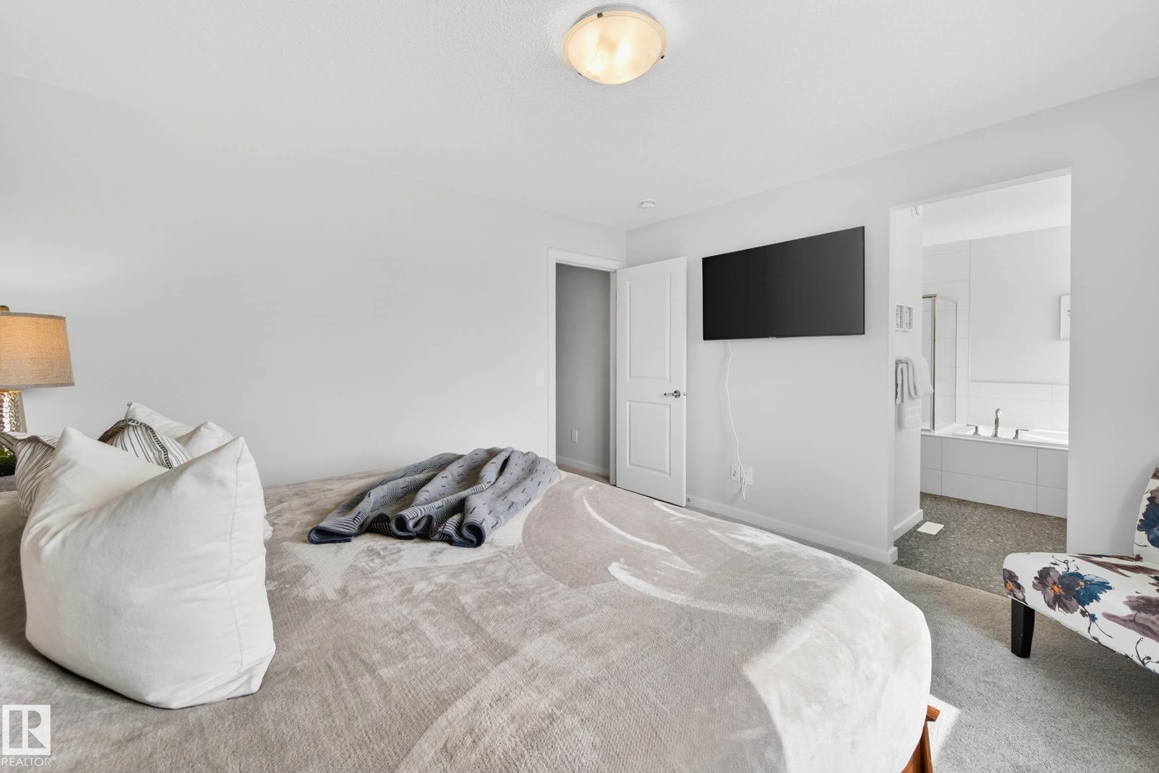 139 Stonehouse Way, Leduc, AB - Indoor Photo Showing Bedroom