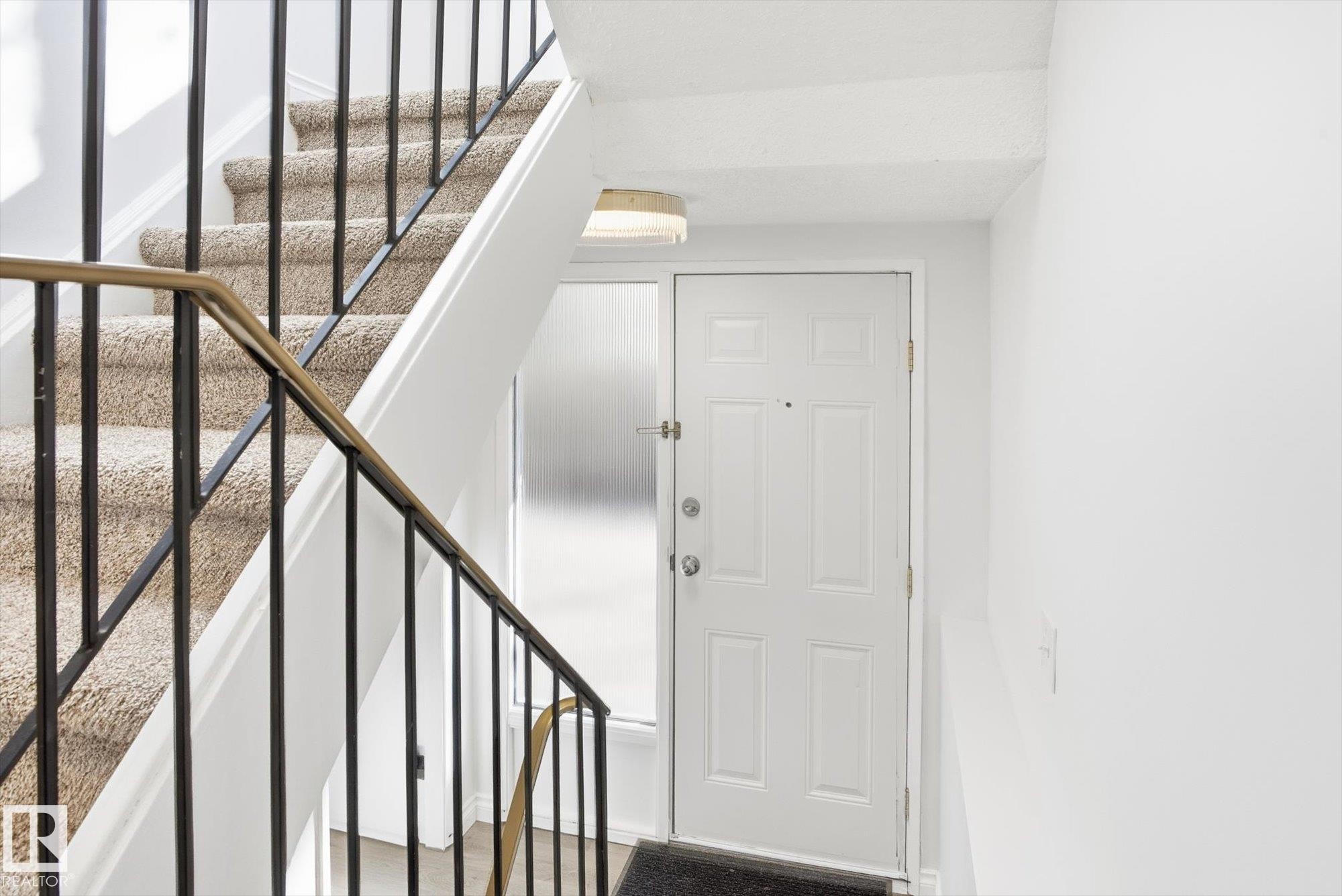 857 Erin Place, Edmonton, AB - Indoor Photo Showing Other Room