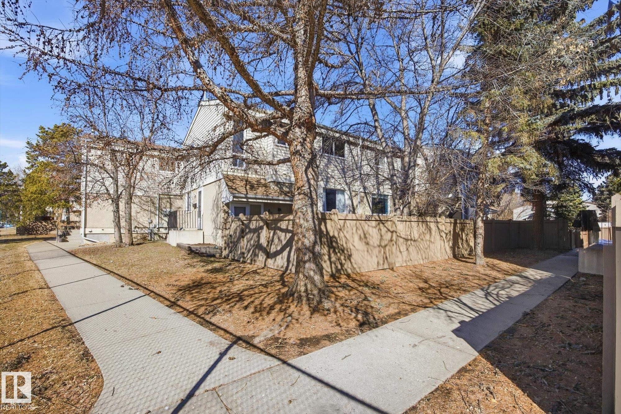 857 Erin Place, Edmonton, AB - Outdoor