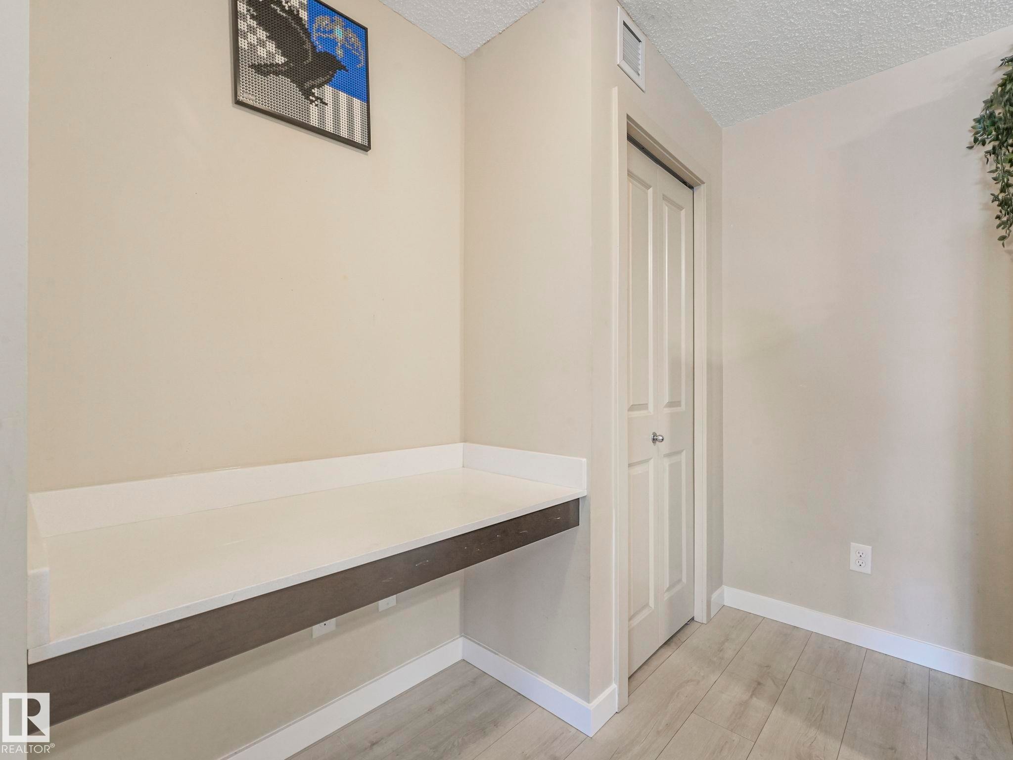 110 508 Albany Way, Edmonton, AB - Indoor Photo Showing Other Room