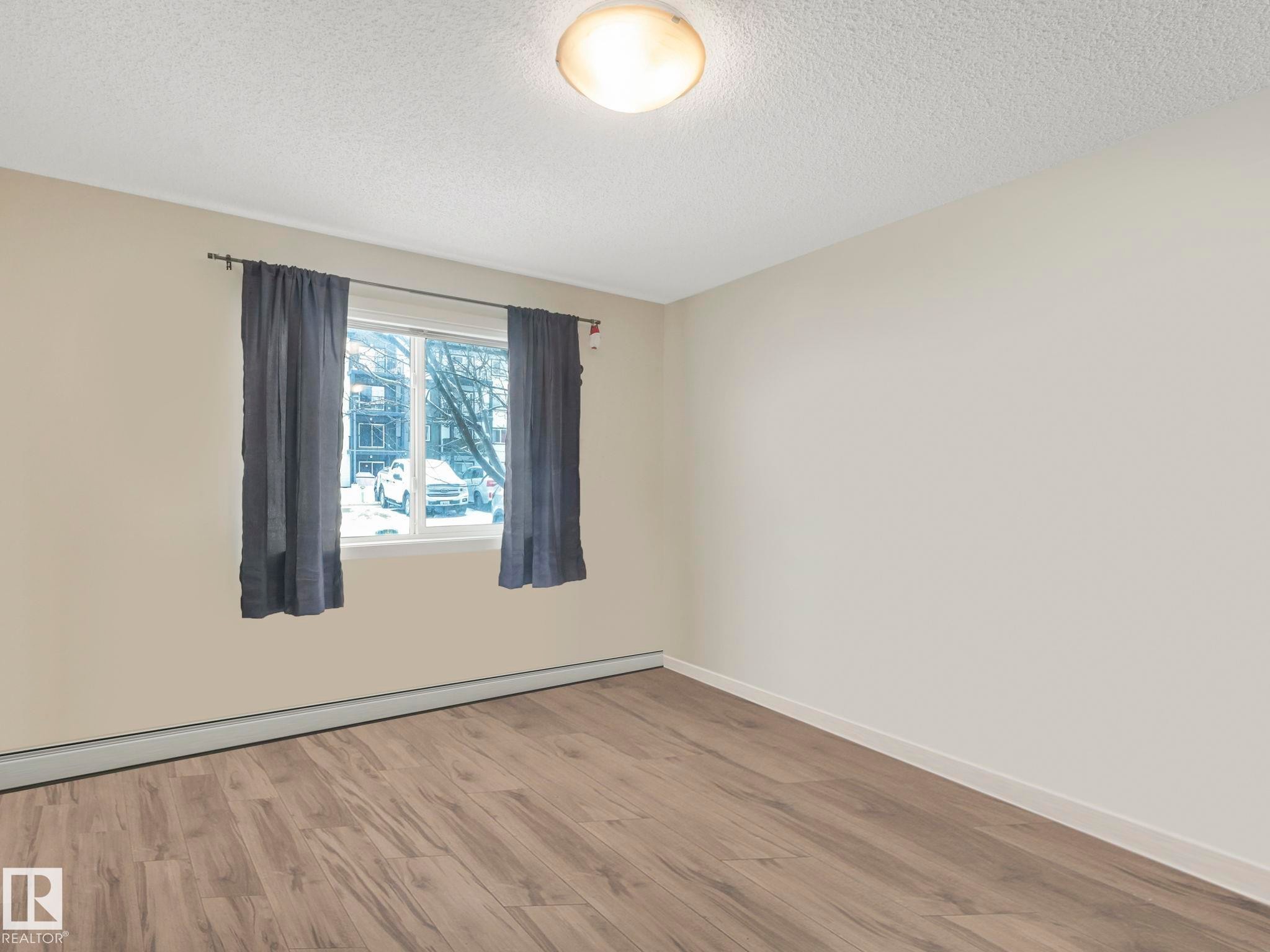 110 508 Albany Way, Edmonton, AB - Indoor Photo Showing Other Room