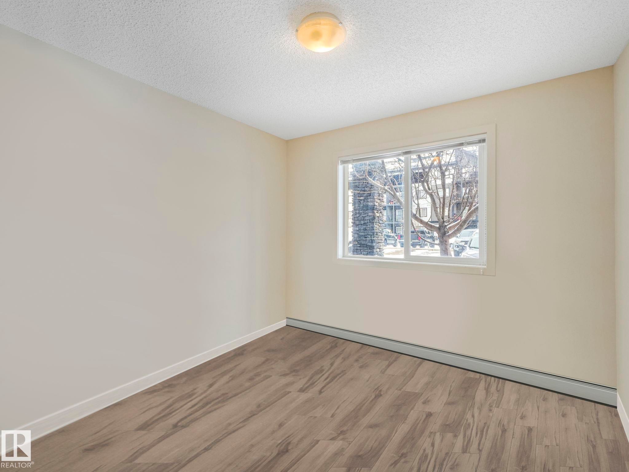 110 508 Albany Way, Edmonton, AB - Indoor Photo Showing Other Room