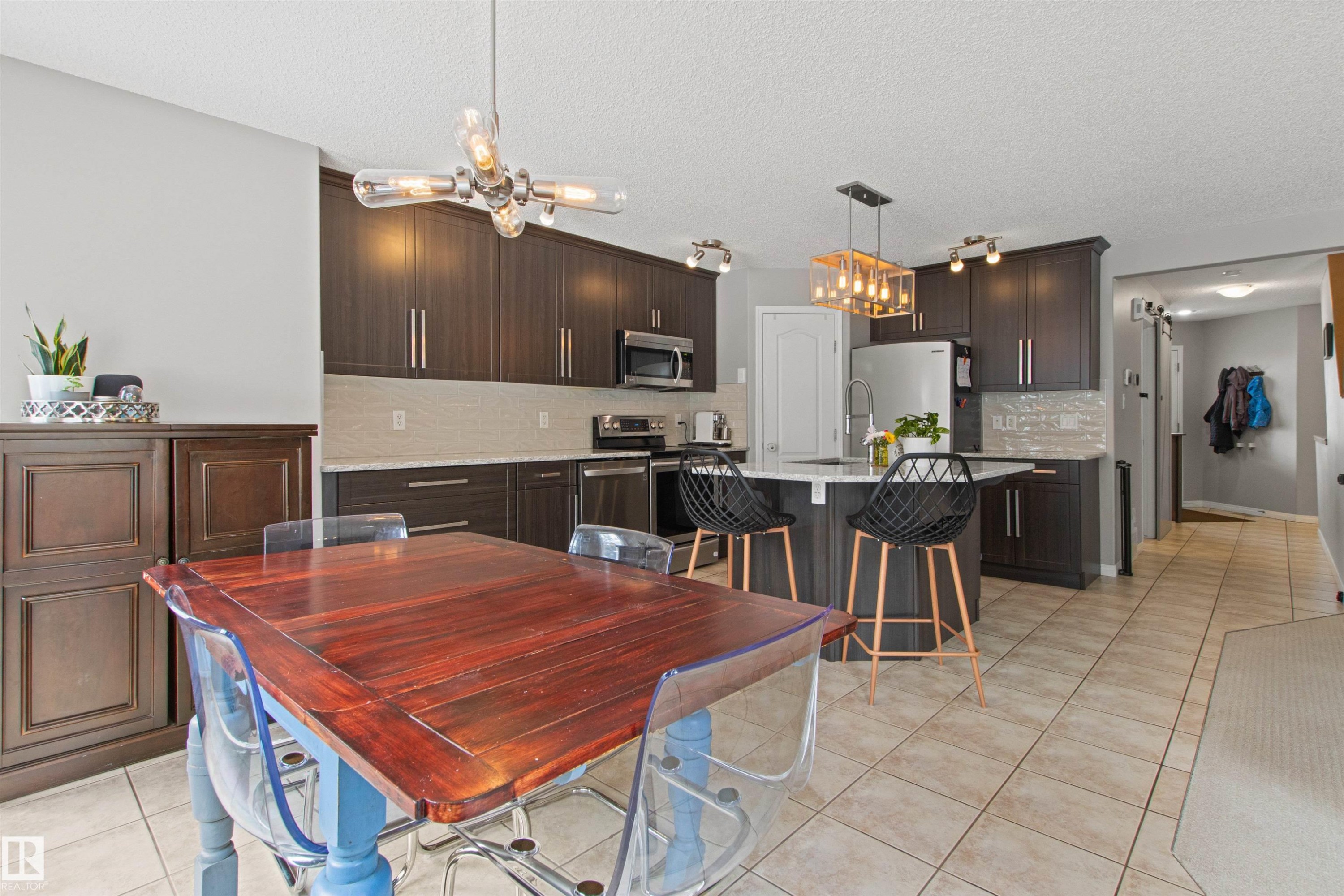 607 77 Street, Edmonton, AB - Indoor Photo Showing Dining Room