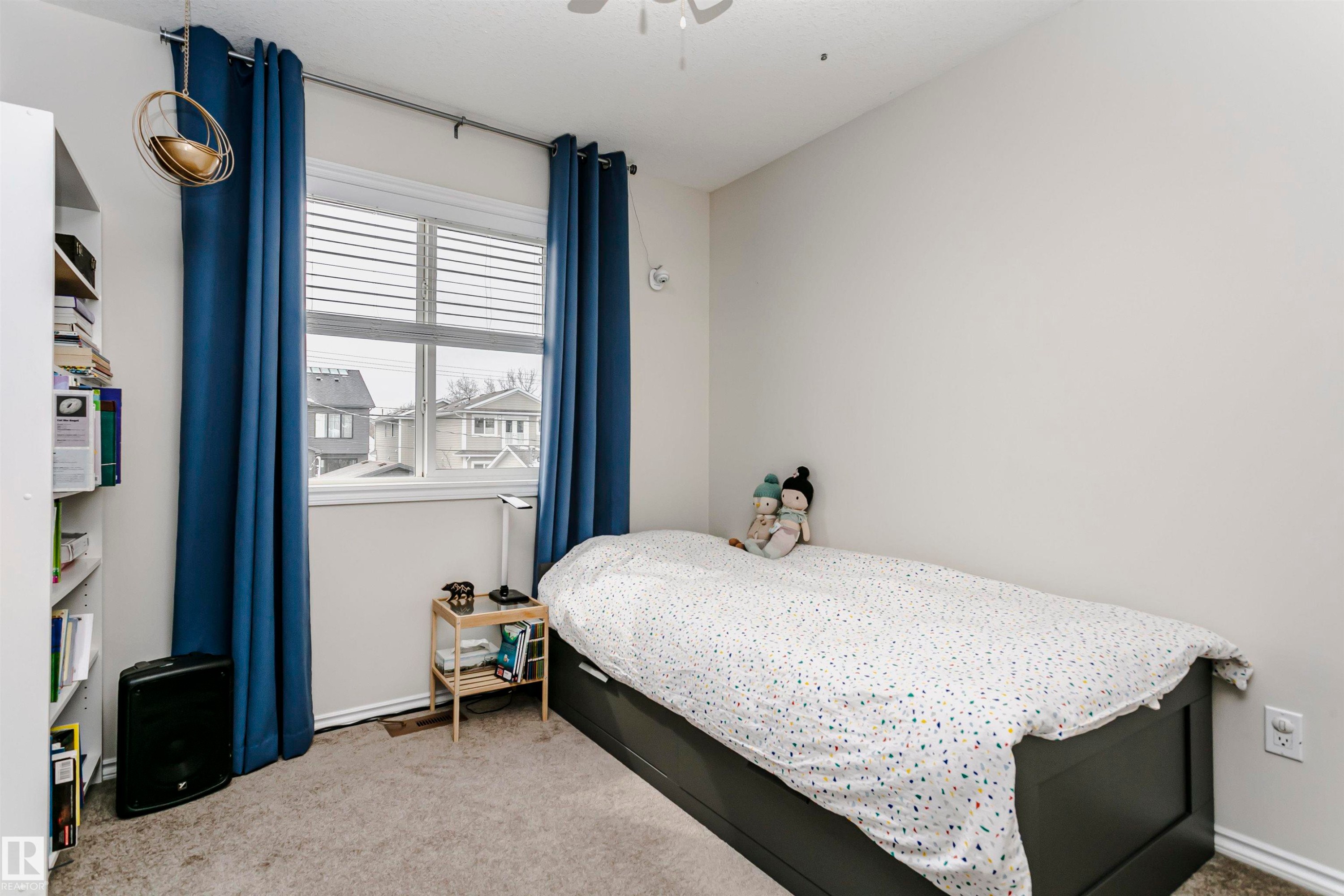 9359 74 Avenue, Edmonton, AB - Indoor Photo Showing Bedroom