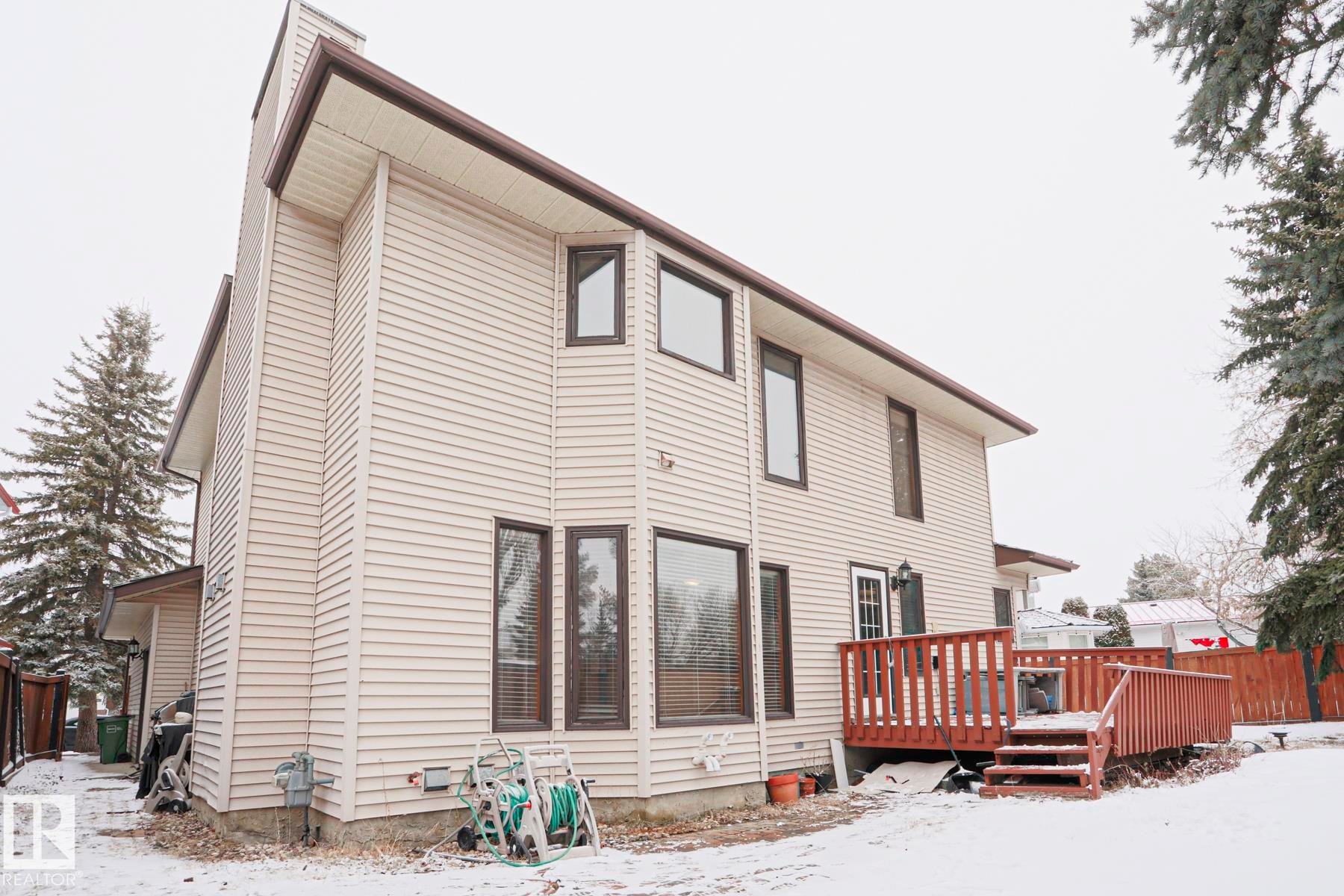 507 Burton Close, Edmonton, AB - Outdoor With Exterior