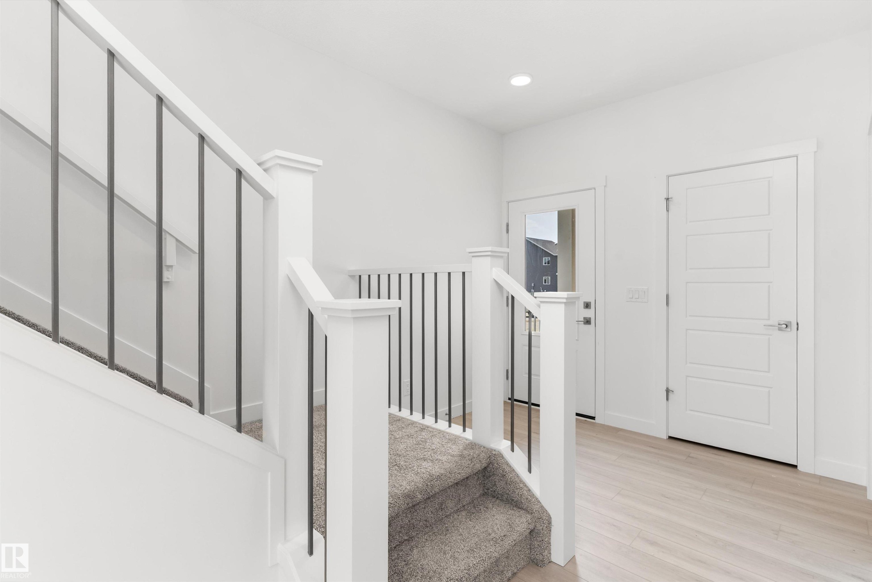 5047 Cawsey Link Sw, Edmonton, AB - Indoor Photo Showing Other Room