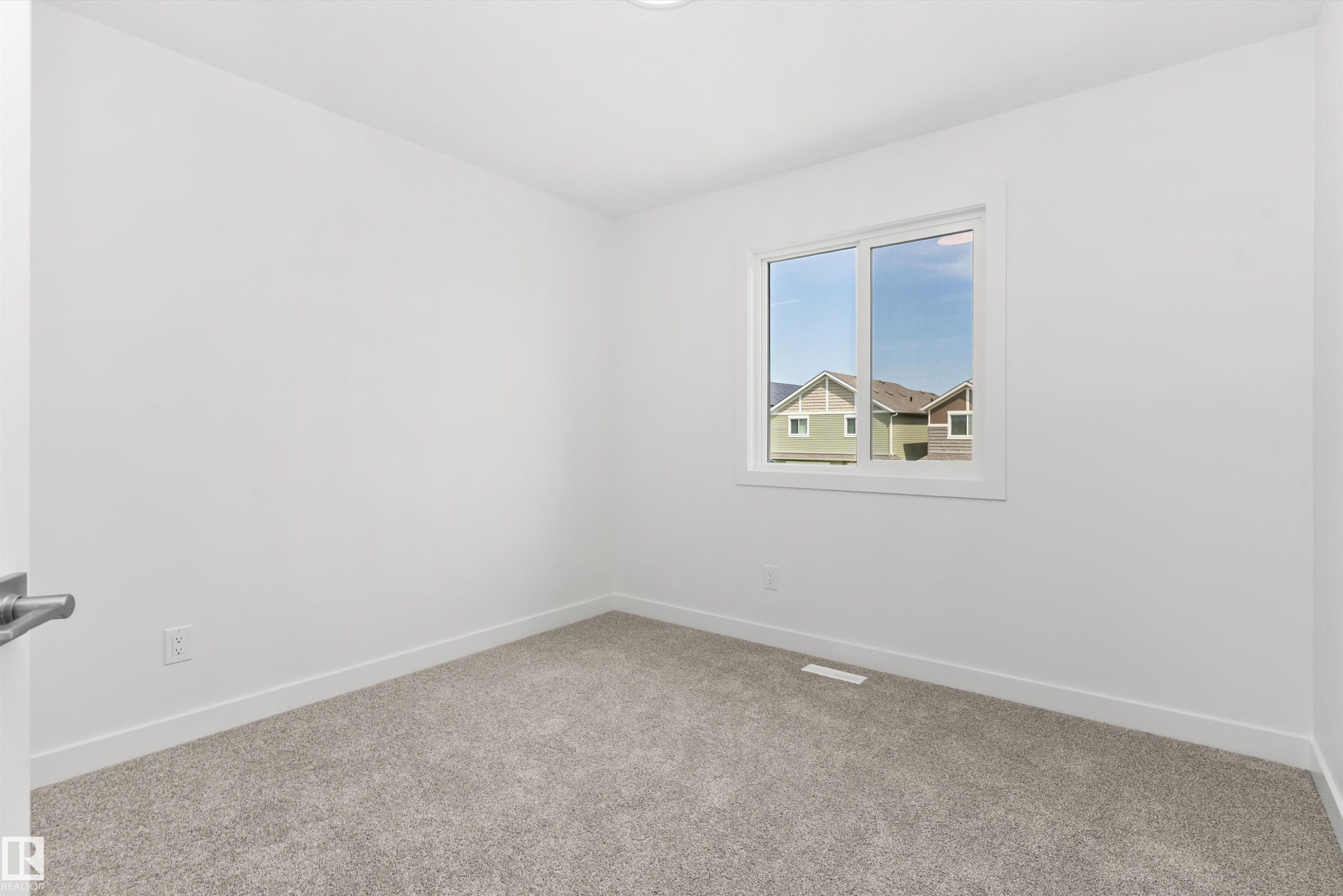 5047 Cawsey Link Sw, Edmonton, AB - Indoor Photo Showing Other Room