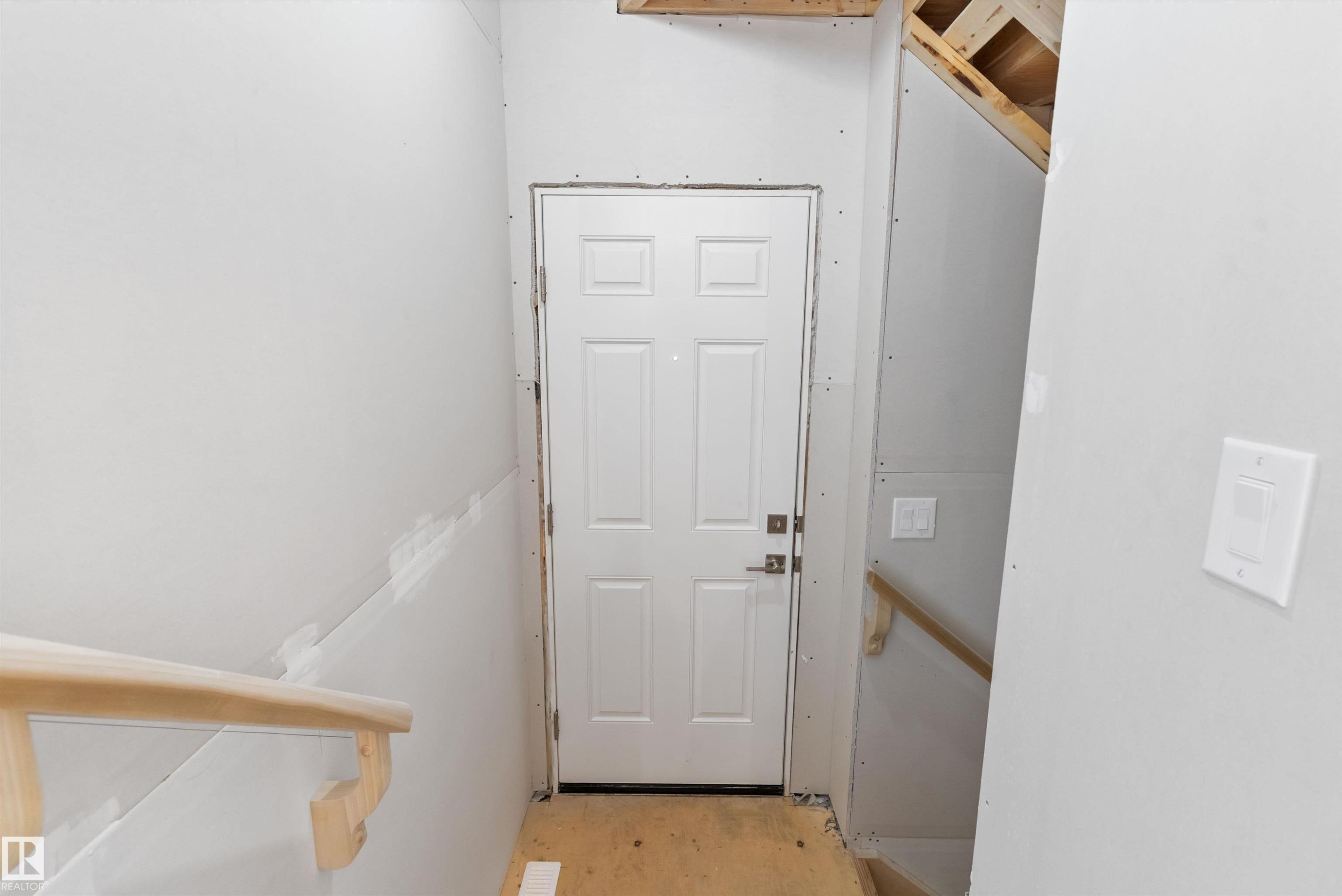 5047 Cawsey Link Sw, Edmonton, AB - Indoor Photo Showing Other Room