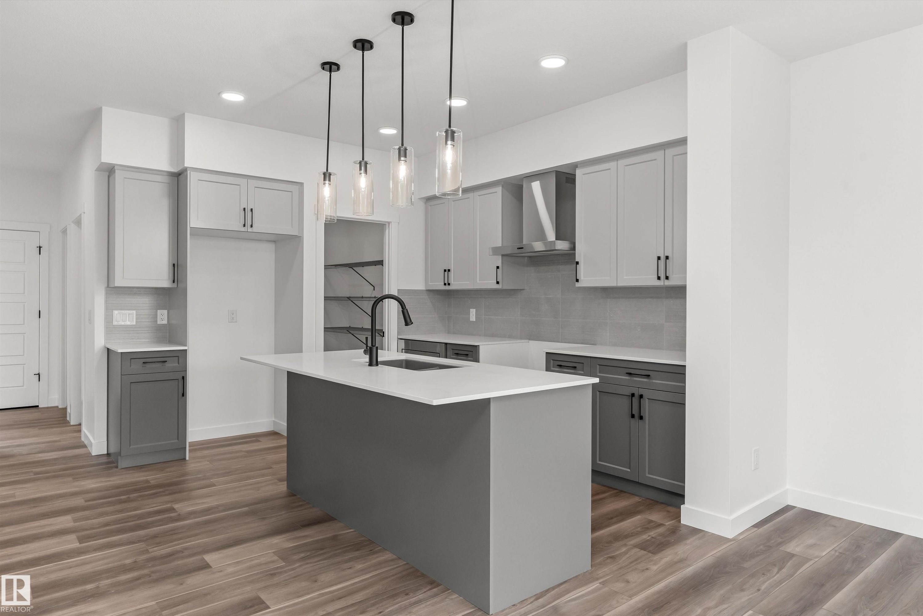 1048 Cristall Crescent, Edmonton, AB