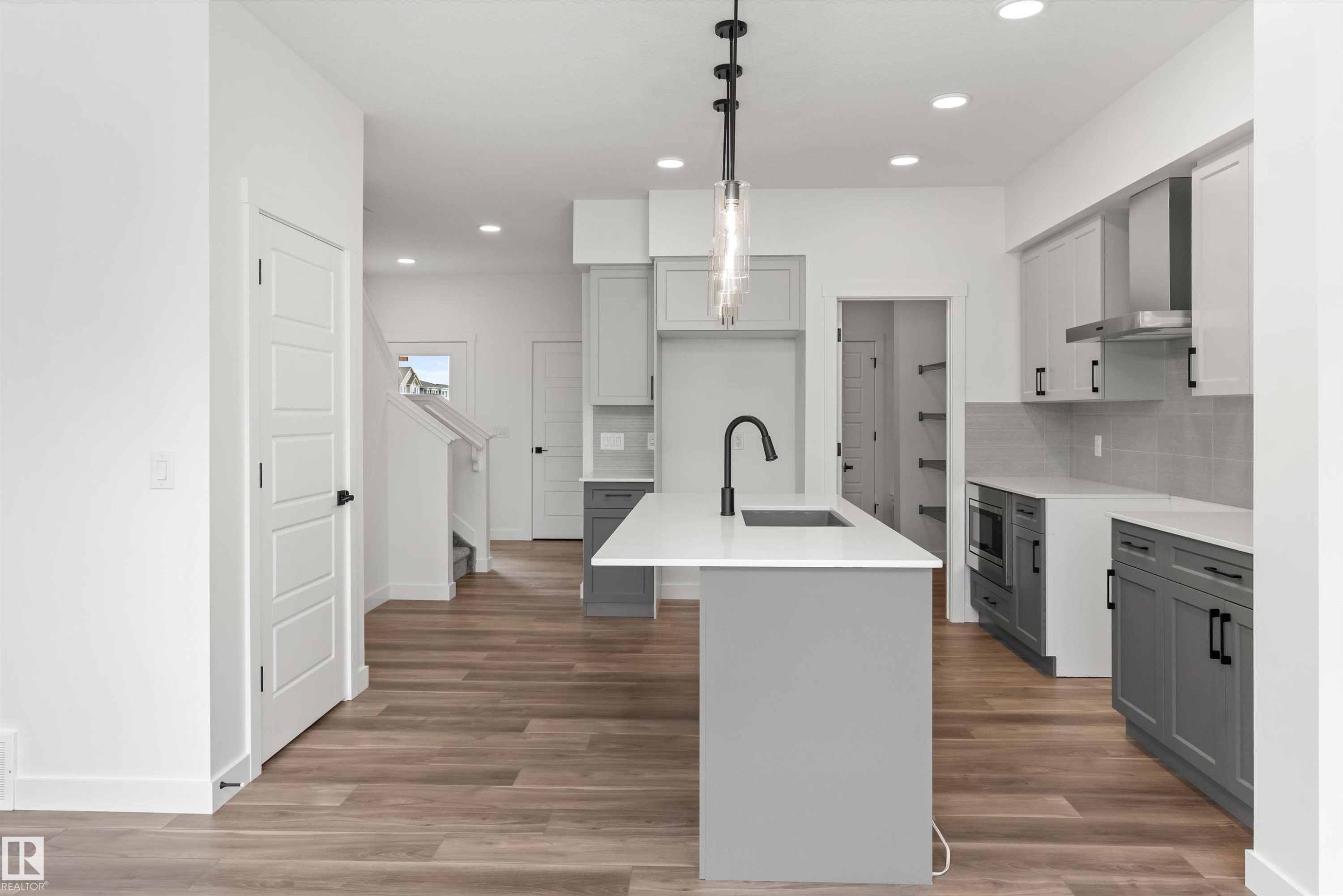 1048 Cristall Crescent, Edmonton, AB