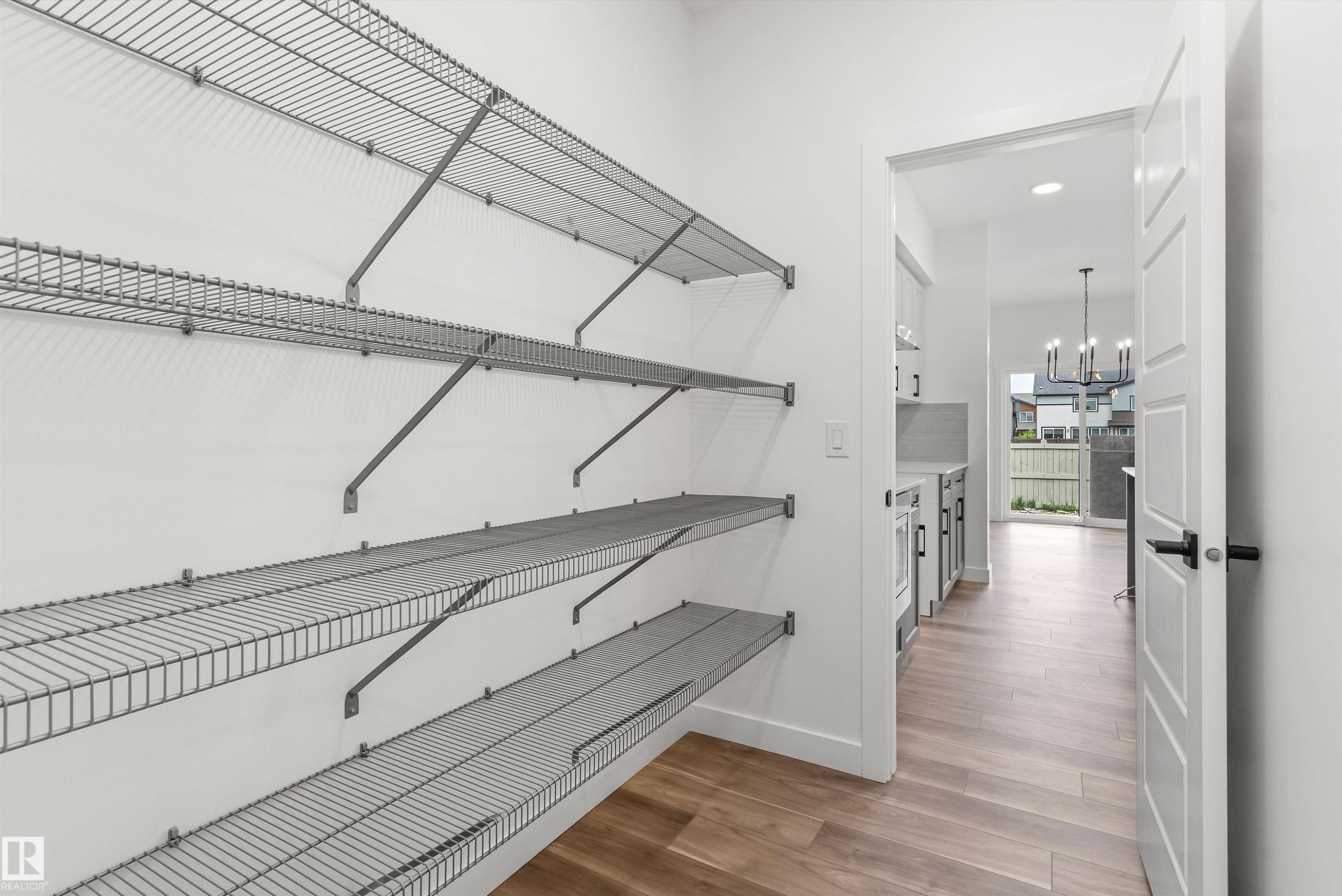 1048 Cristall Crescent, Edmonton, AB