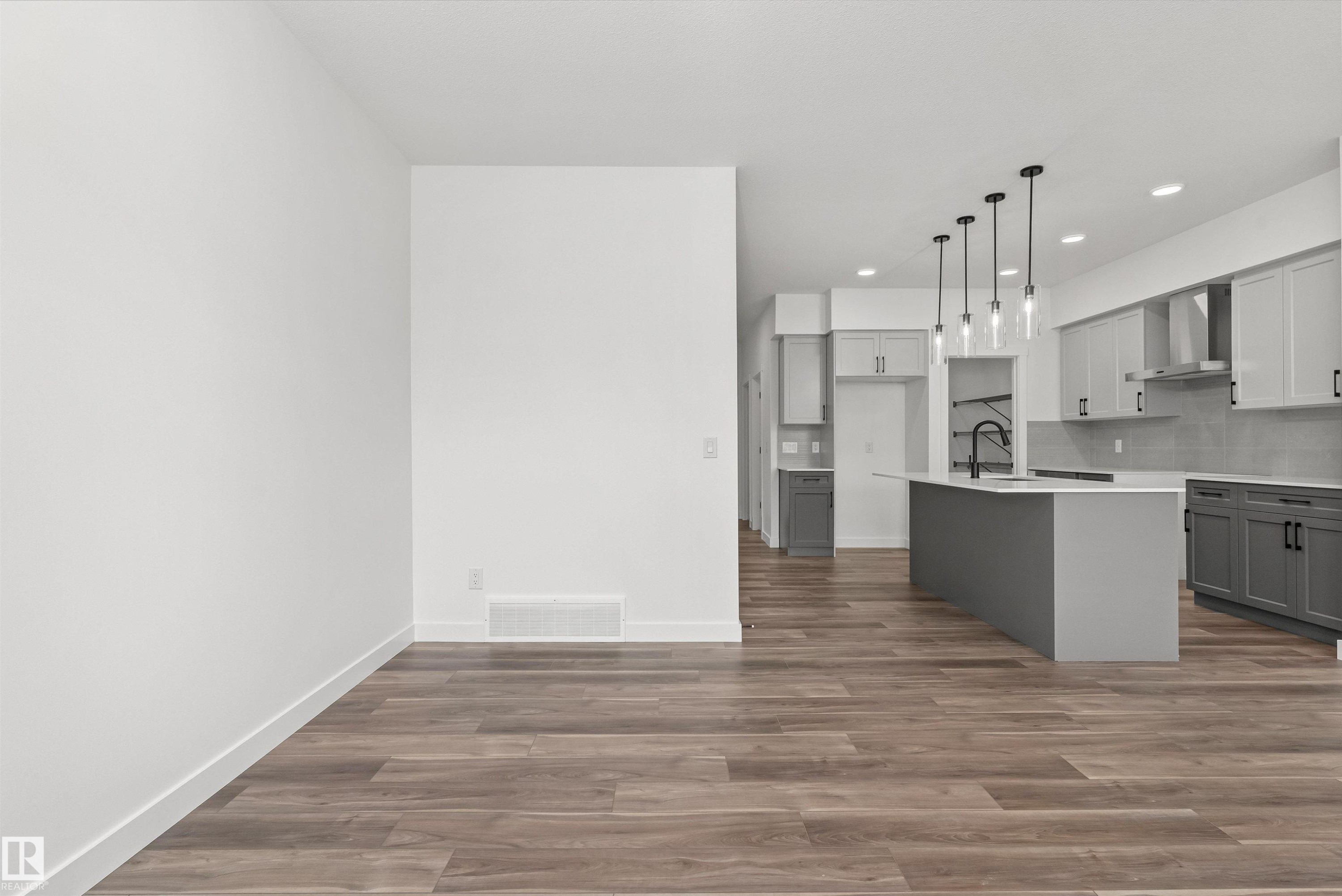 1048 Cristall Crescent, Edmonton, AB