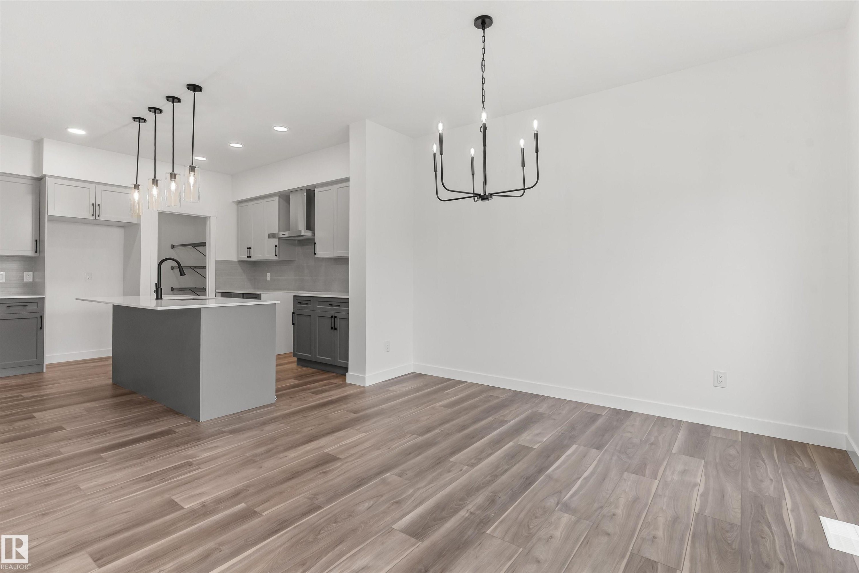 1048 Cristall Crescent, Edmonton, AB