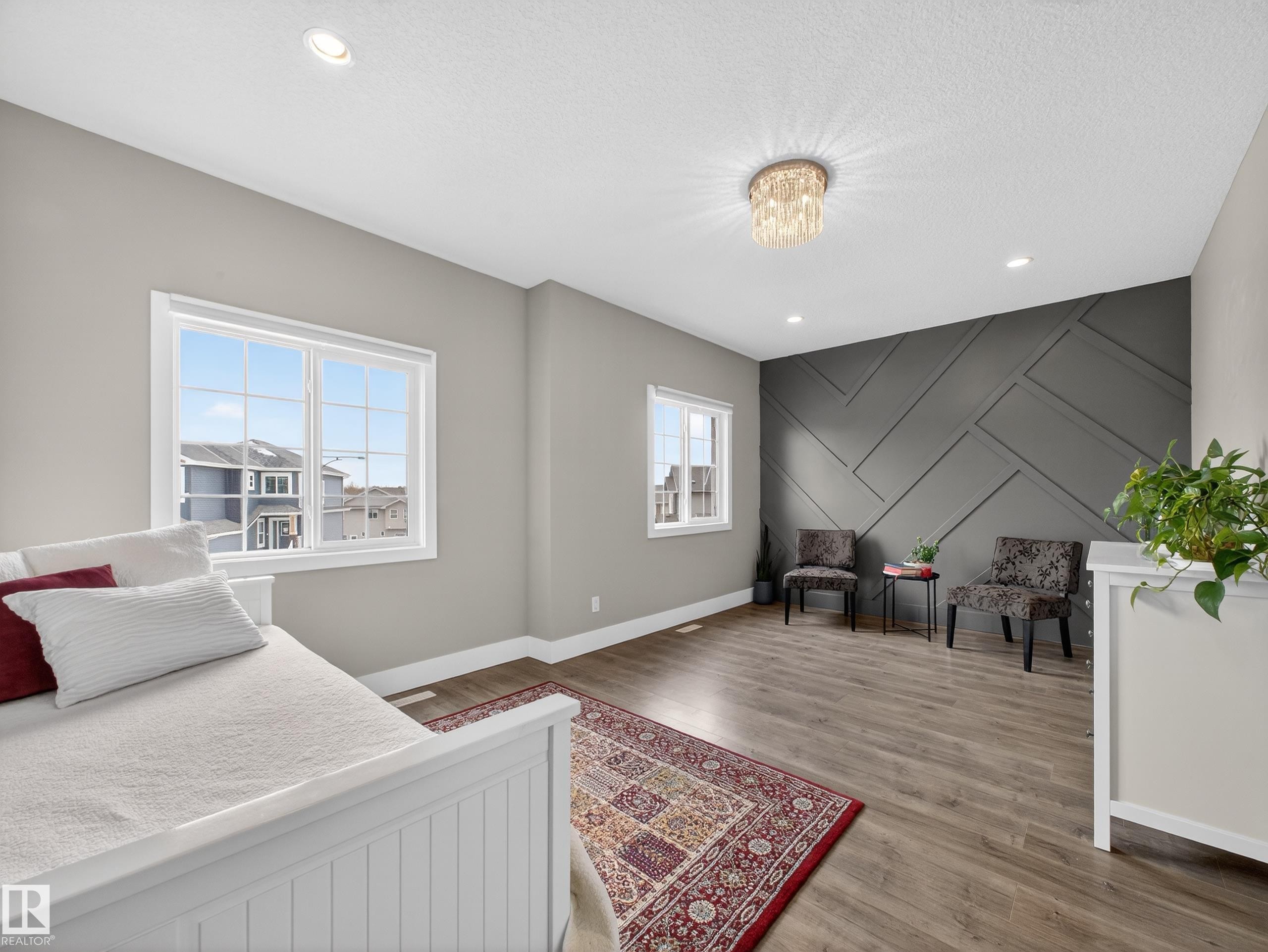 1047 Coopers Hawk Link Link, Edmonton, AB - Indoor Photo Showing Other Room