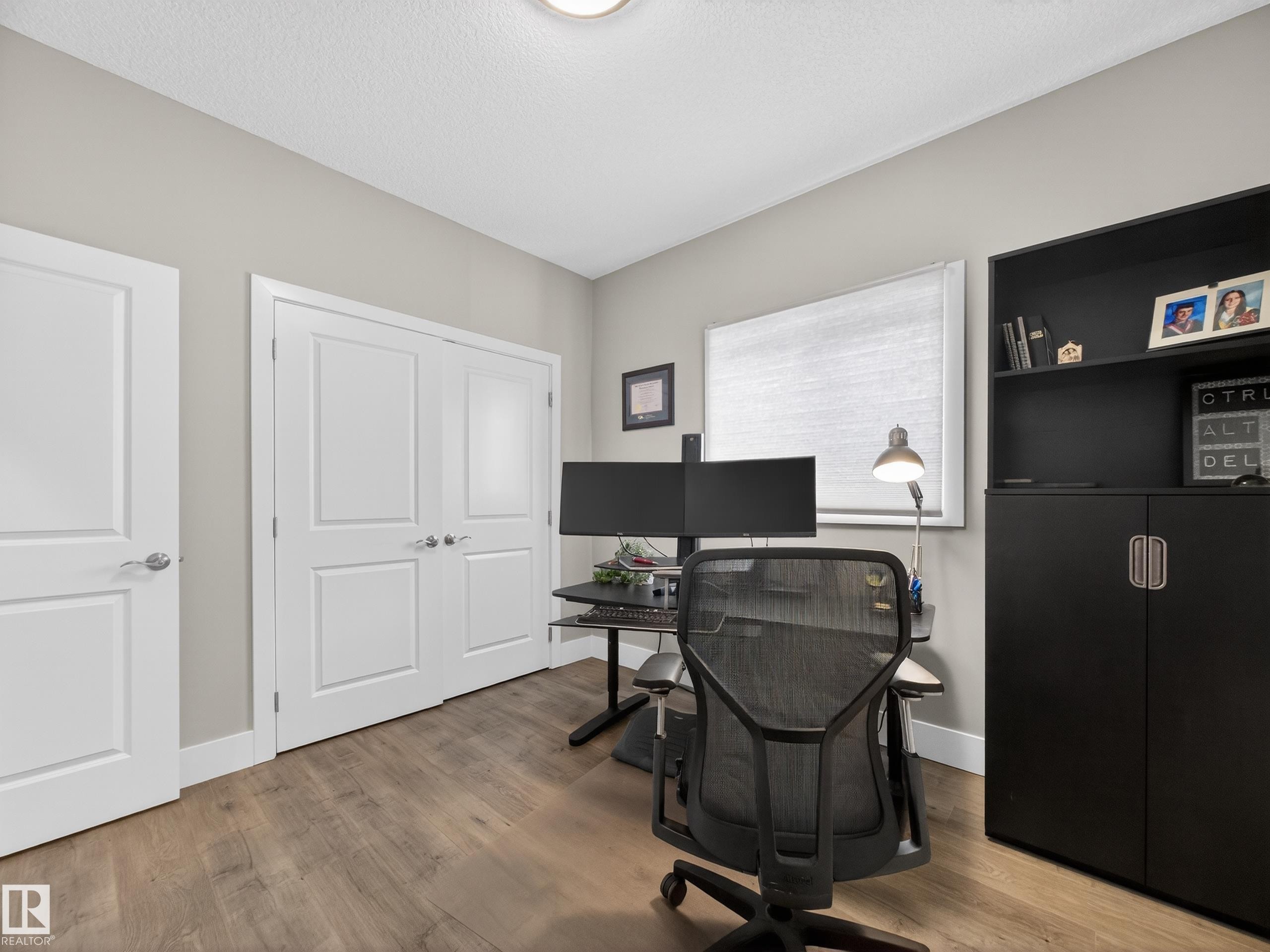 1047 Coopers Hawk Link Link, Edmonton, AB - Indoor Photo Showing Office