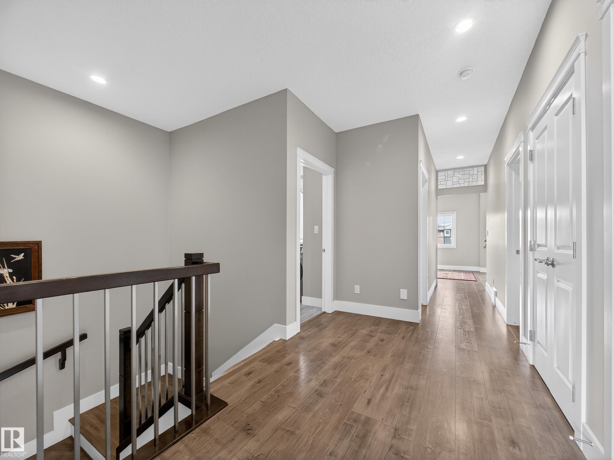 1047 Coopers Hawk Link Link, Edmonton, AB - Indoor Photo Showing Other Room