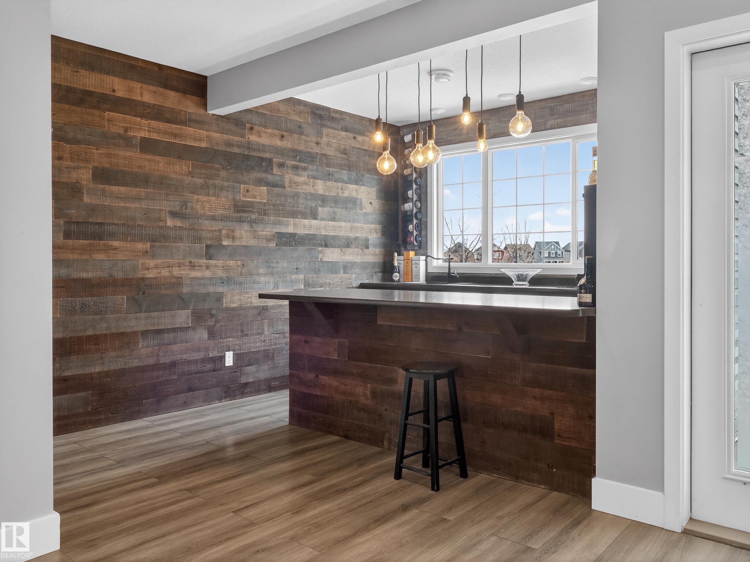 1047 Coopers Hawk Link Link, Edmonton, AB - Indoor Photo Showing Other Room