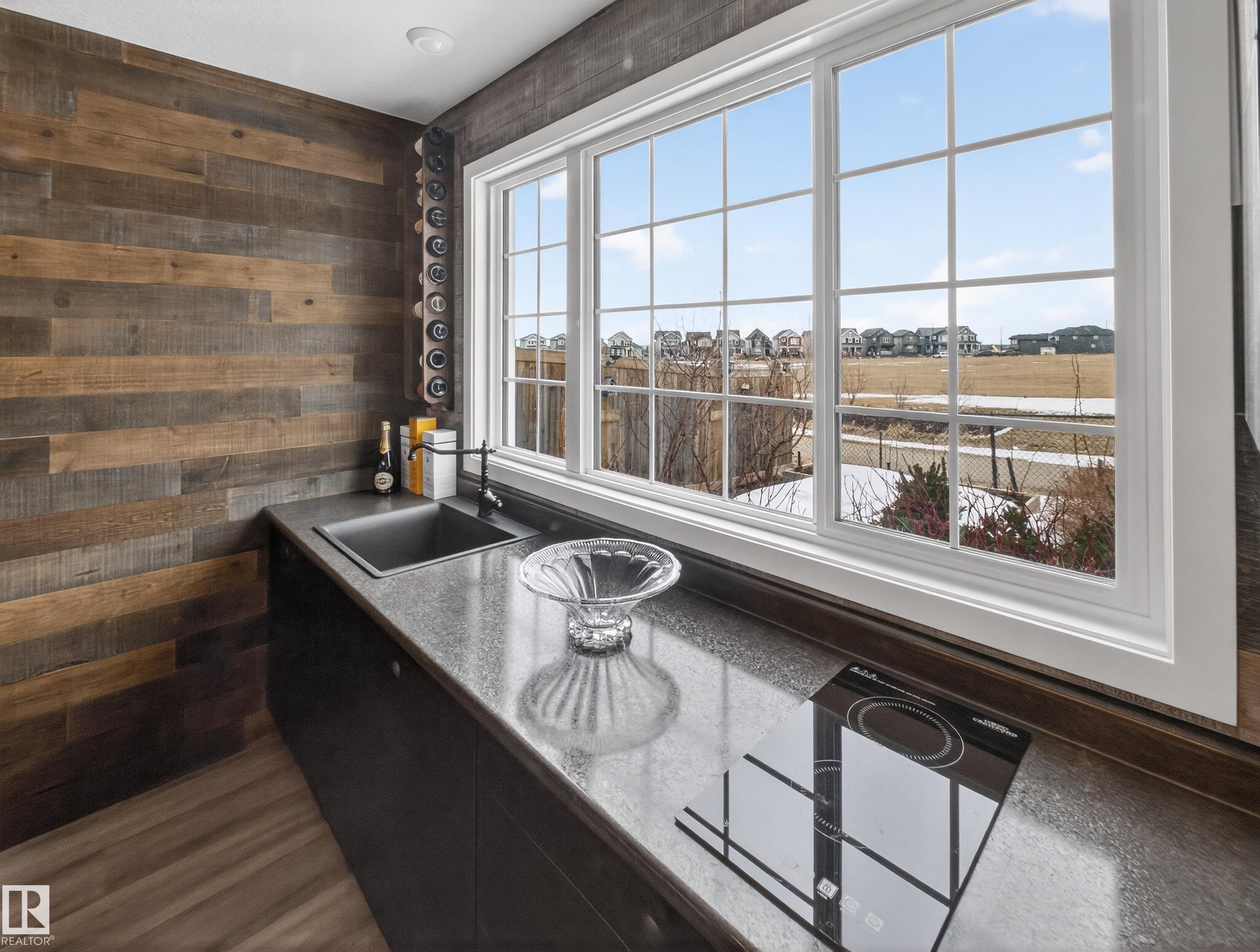 1047 Coopers Hawk Link Link, Edmonton, AB - Indoor