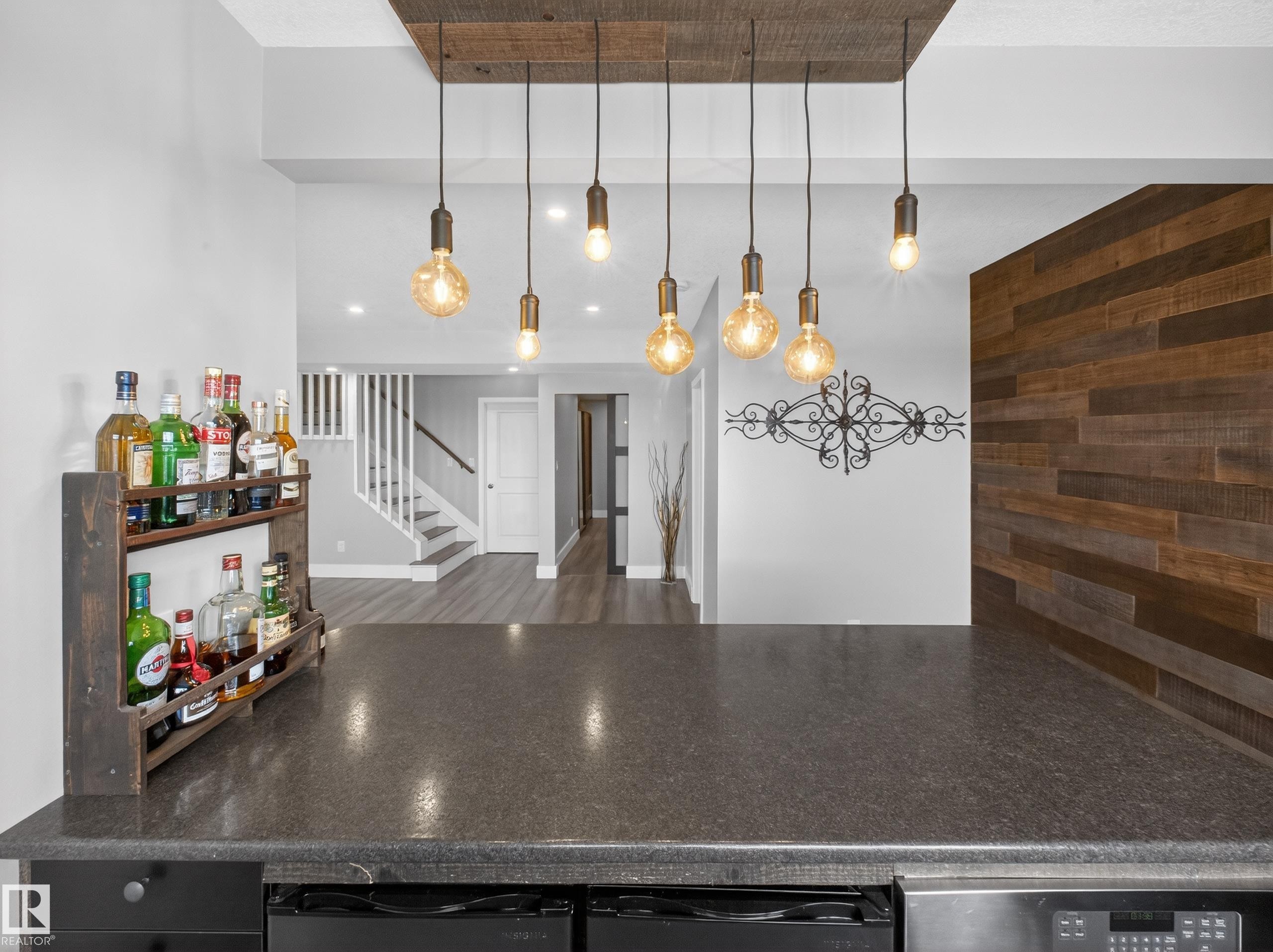 1047 Coopers Hawk Link Link, Edmonton, AB - Indoor