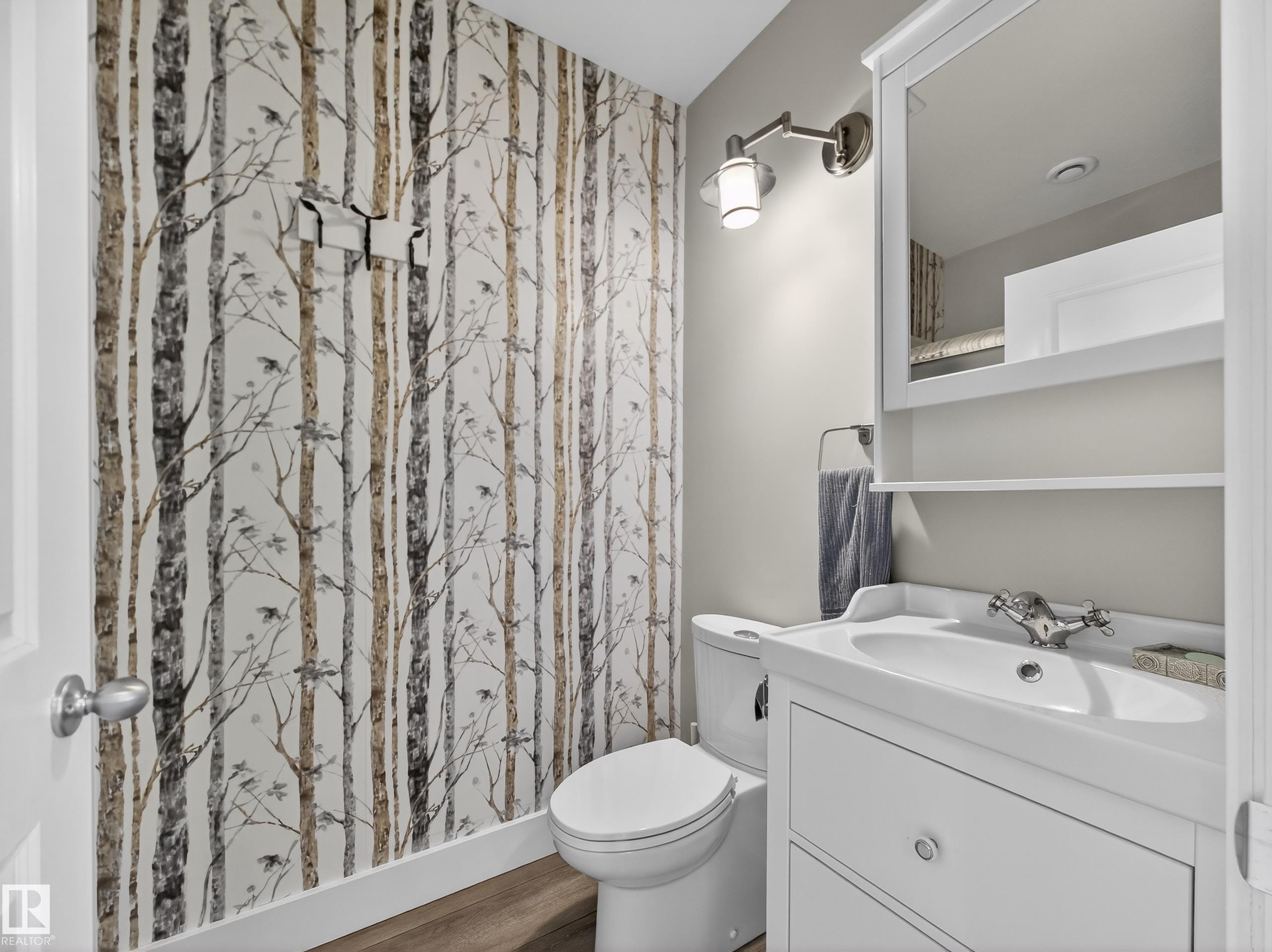 1047 Coopers Hawk Link Link, Edmonton, AB - Indoor Photo Showing Bathroom