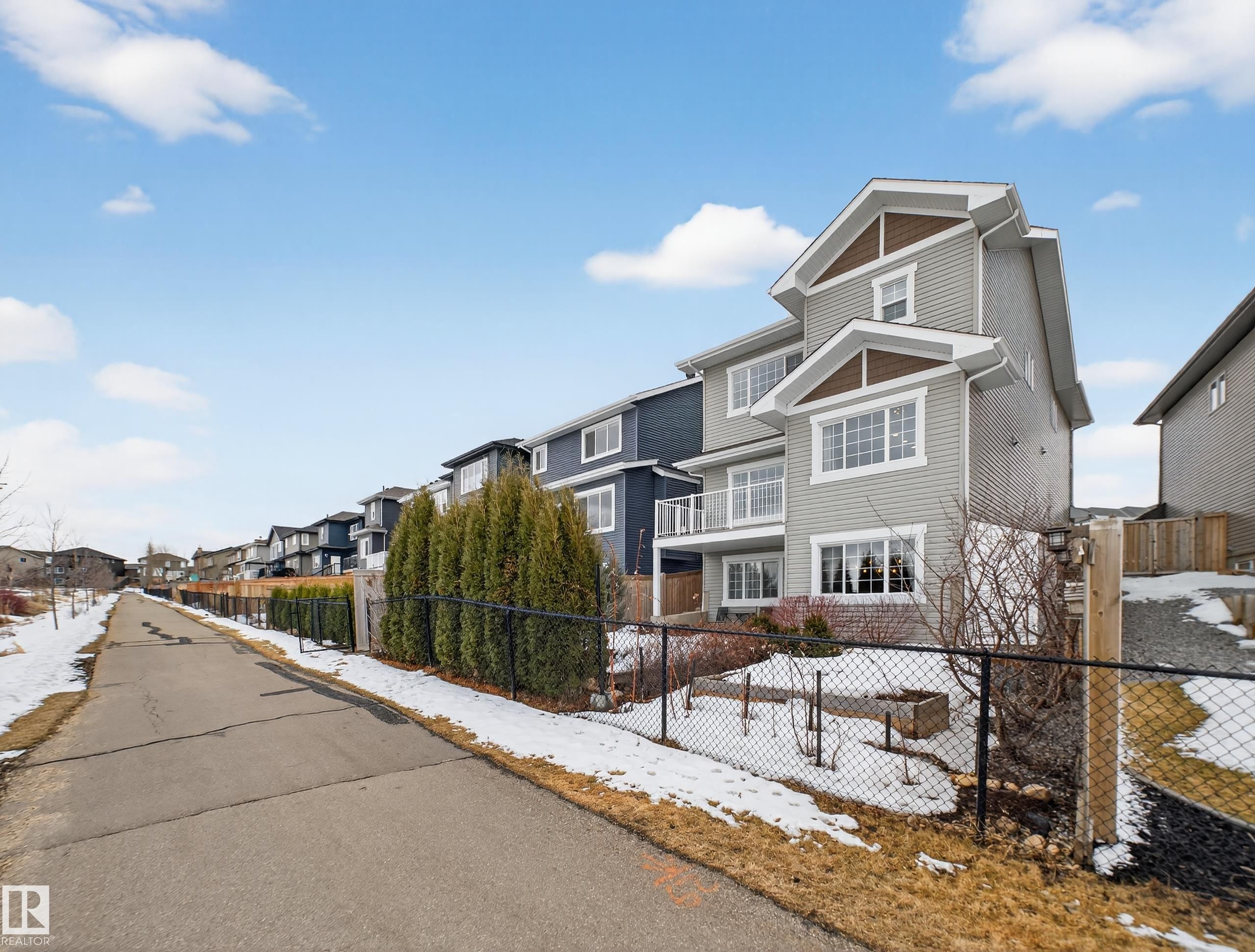 1047 Coopers Hawk Link Link, Edmonton, AB - Outdoor